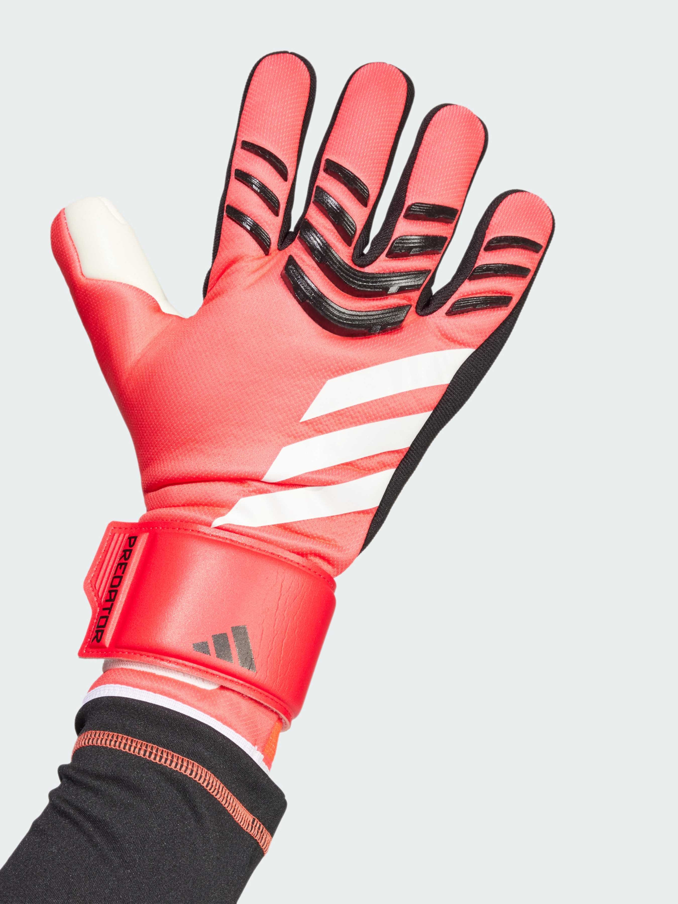 Перчатки для спорта Adidas Predator модель JH3819 Перчатки для спорта Adidas Predator модель JH3819 Фото