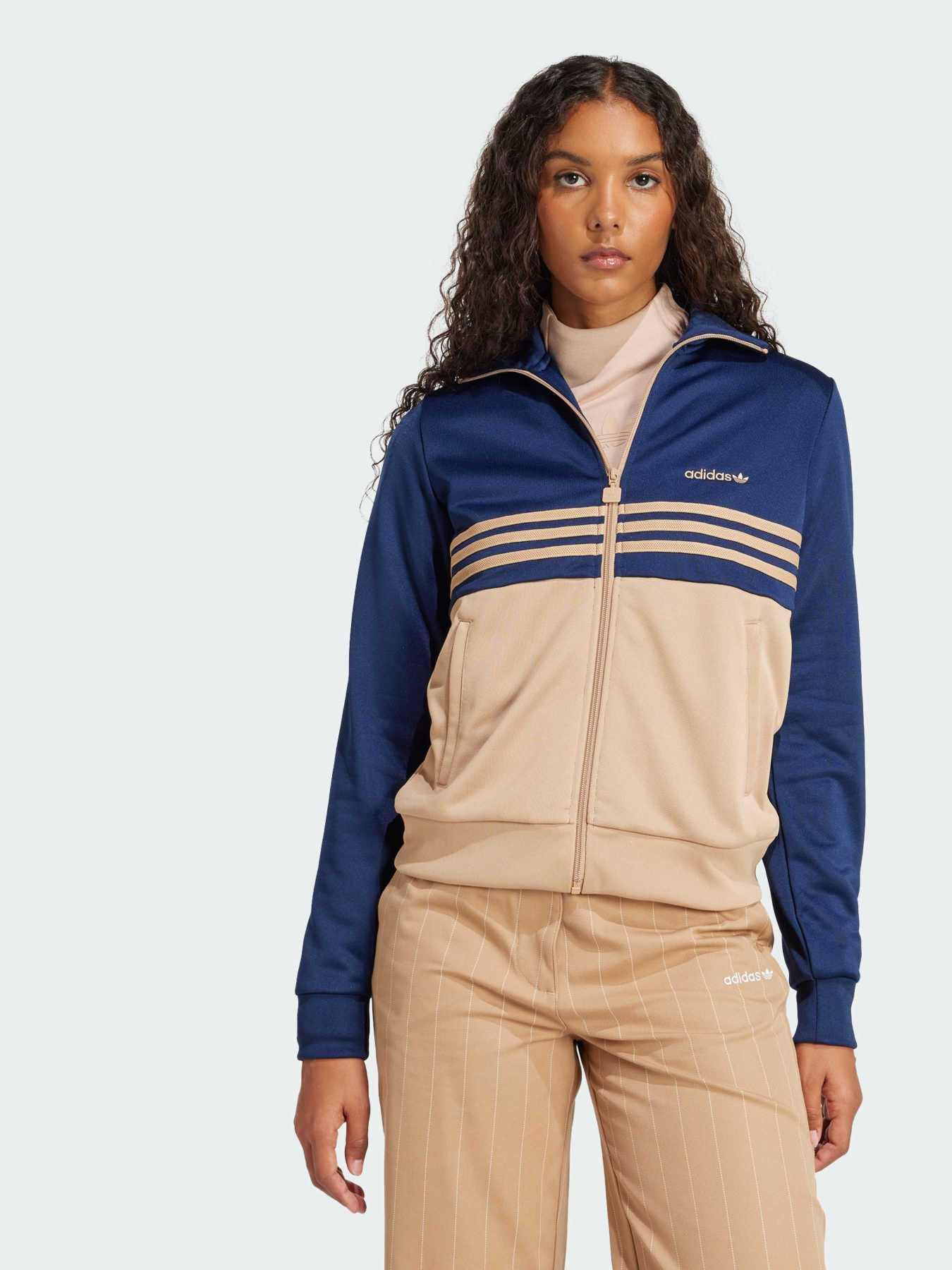 Худи и свитшоты Adidas 3 Stripes модель JD0988 Фото