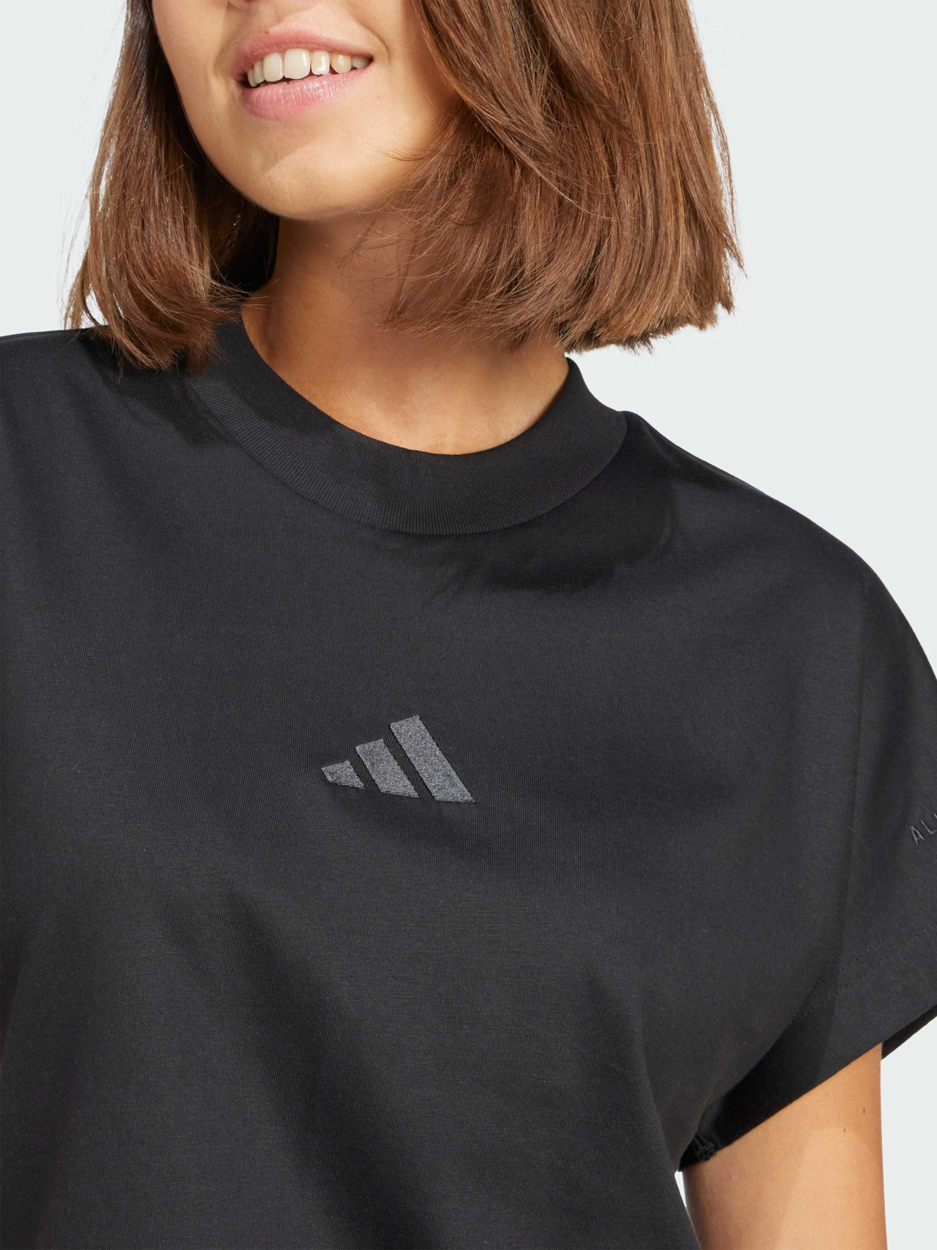 Футболки и поло Adidas модель JJ1235 Футболки и поло Adidas модель JJ1235 Фото