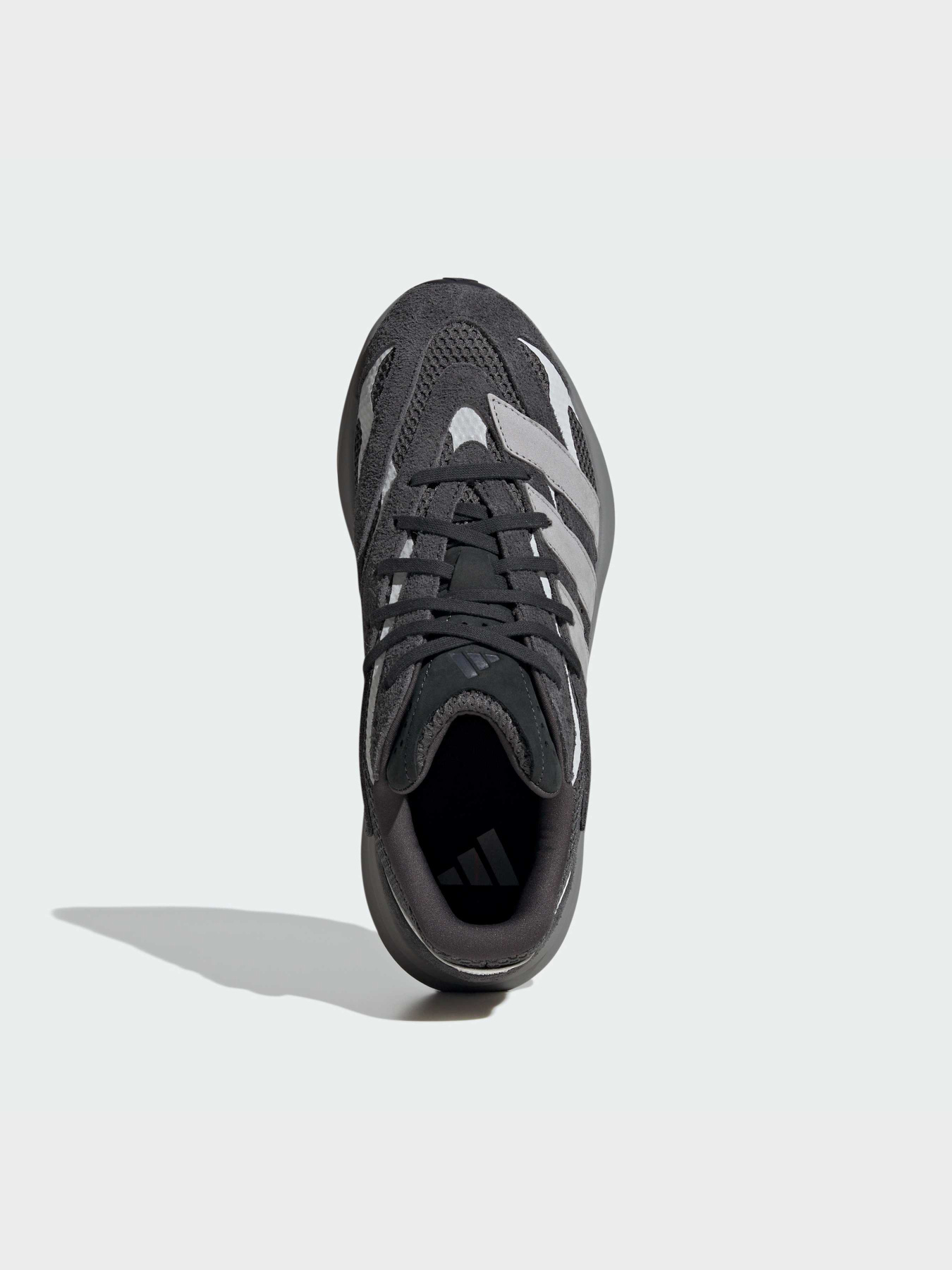 Кроссовки Adidas модель JQ9972 Кроссовки Adidas модель JQ9972 Фото