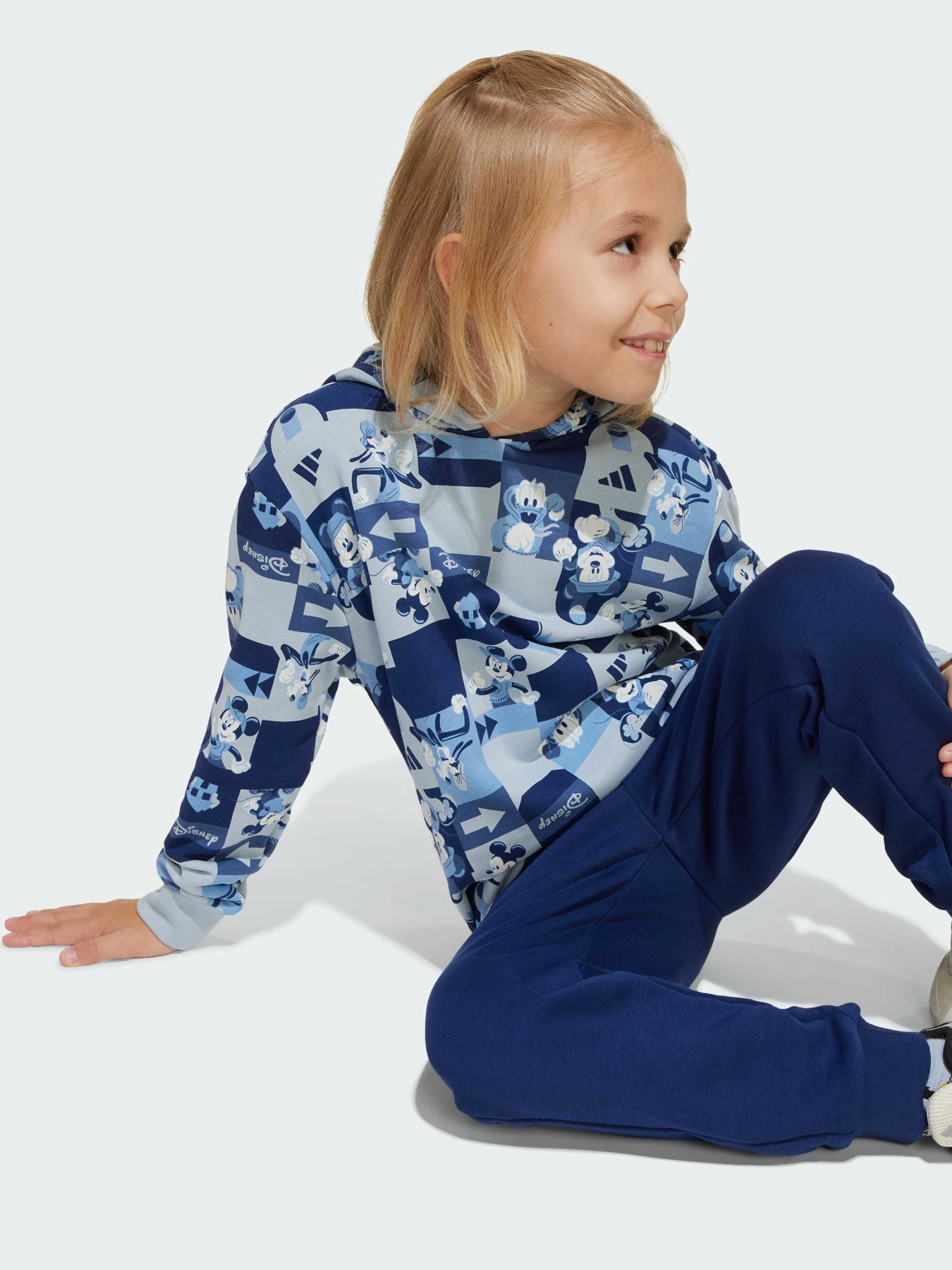 Костюмы Adidas x Disney модель JD4551 Костюмы Adidas x Disney модель JD4551 Фото