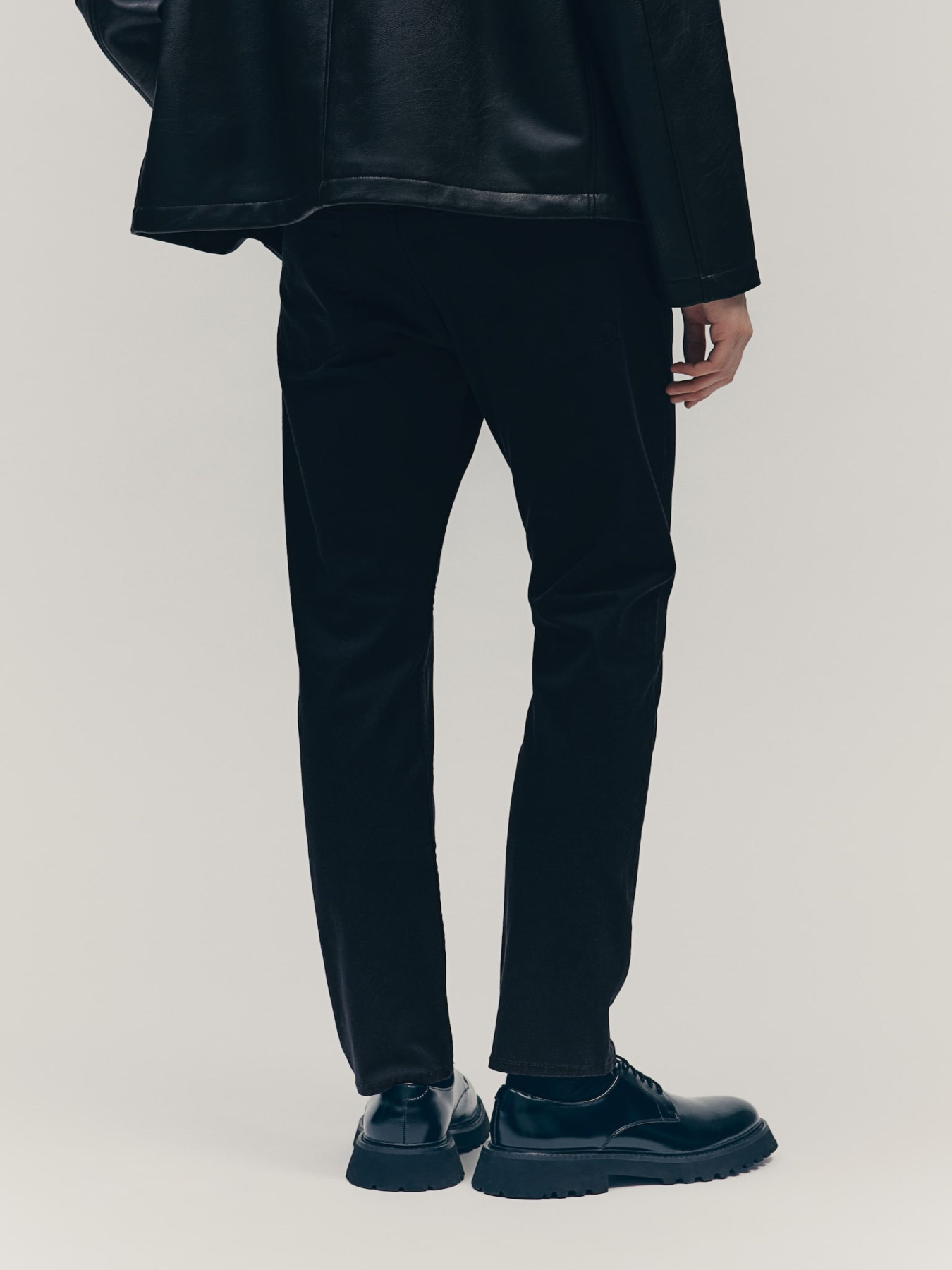Джинсы H&M модель 74779 Фото