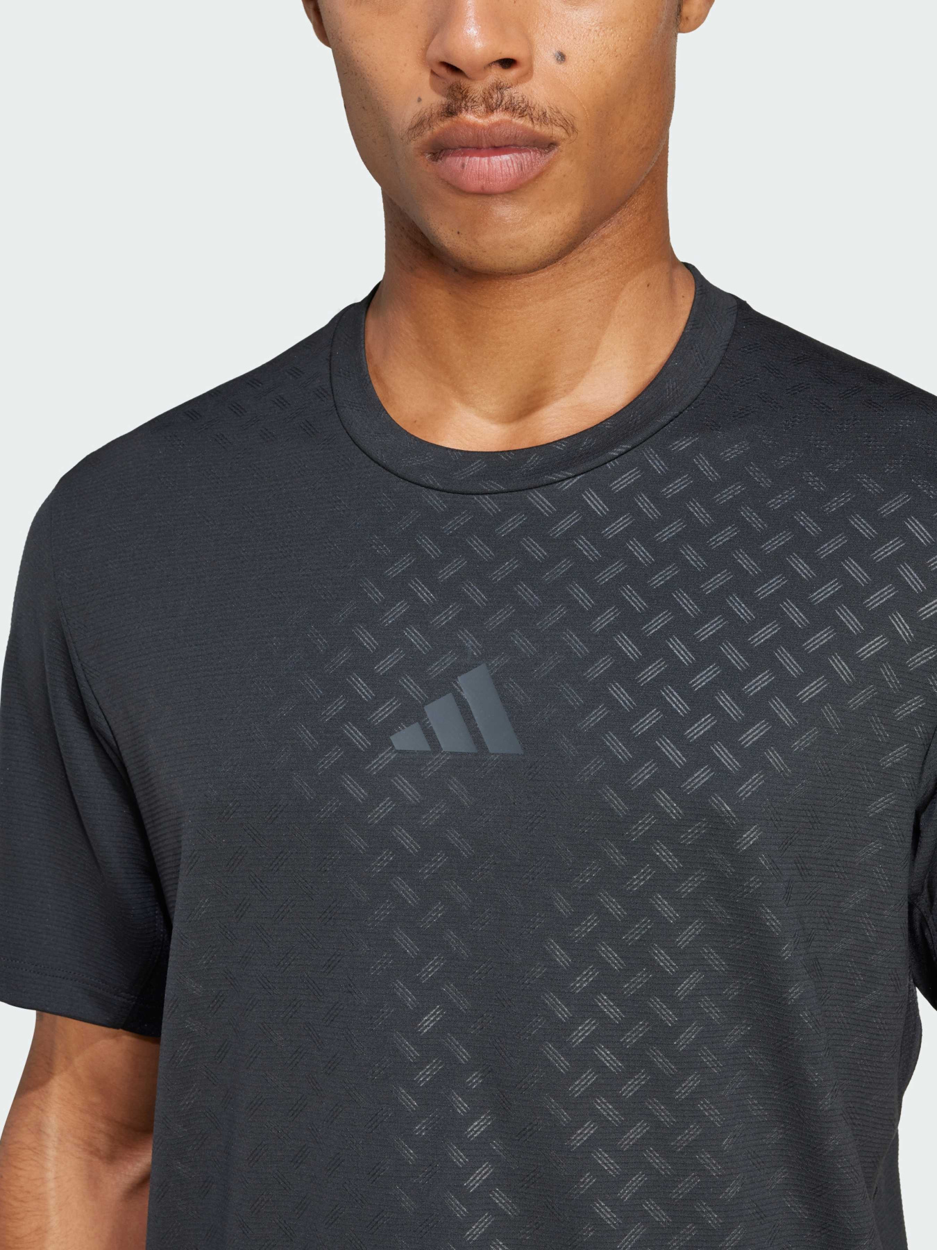 Футболки и поло Adidas 3 Stripes модель JI8215 Футболки и поло Adidas 3 Stripes модель JI8215 Фото