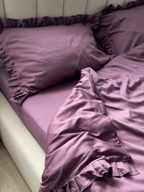 Комплект постільної білизни з рюшами слива Cozy модель 11140720 Фото