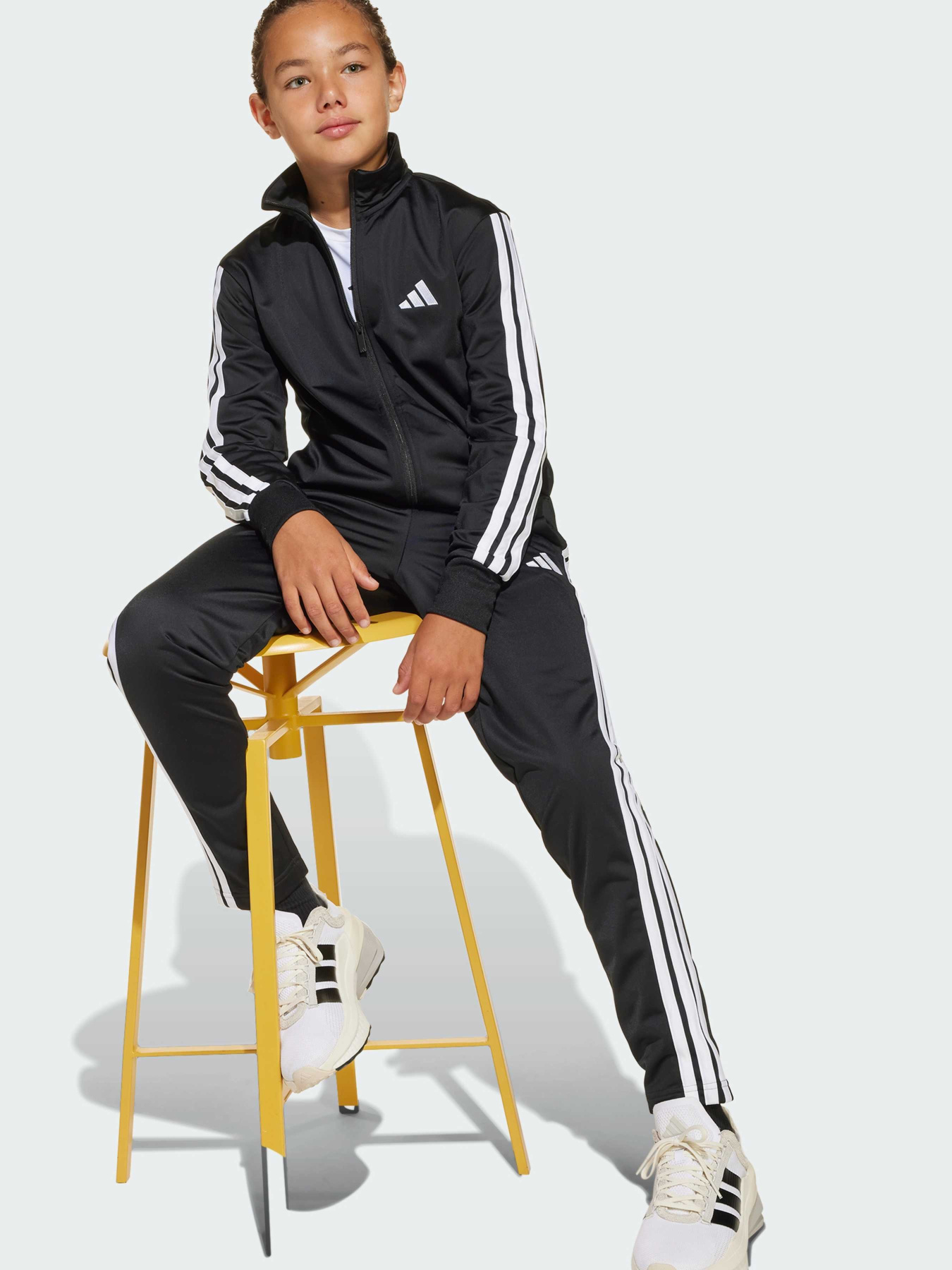 Костюмы Adidas модель JD6502 Костюмы Adidas модель JD6502 Фото