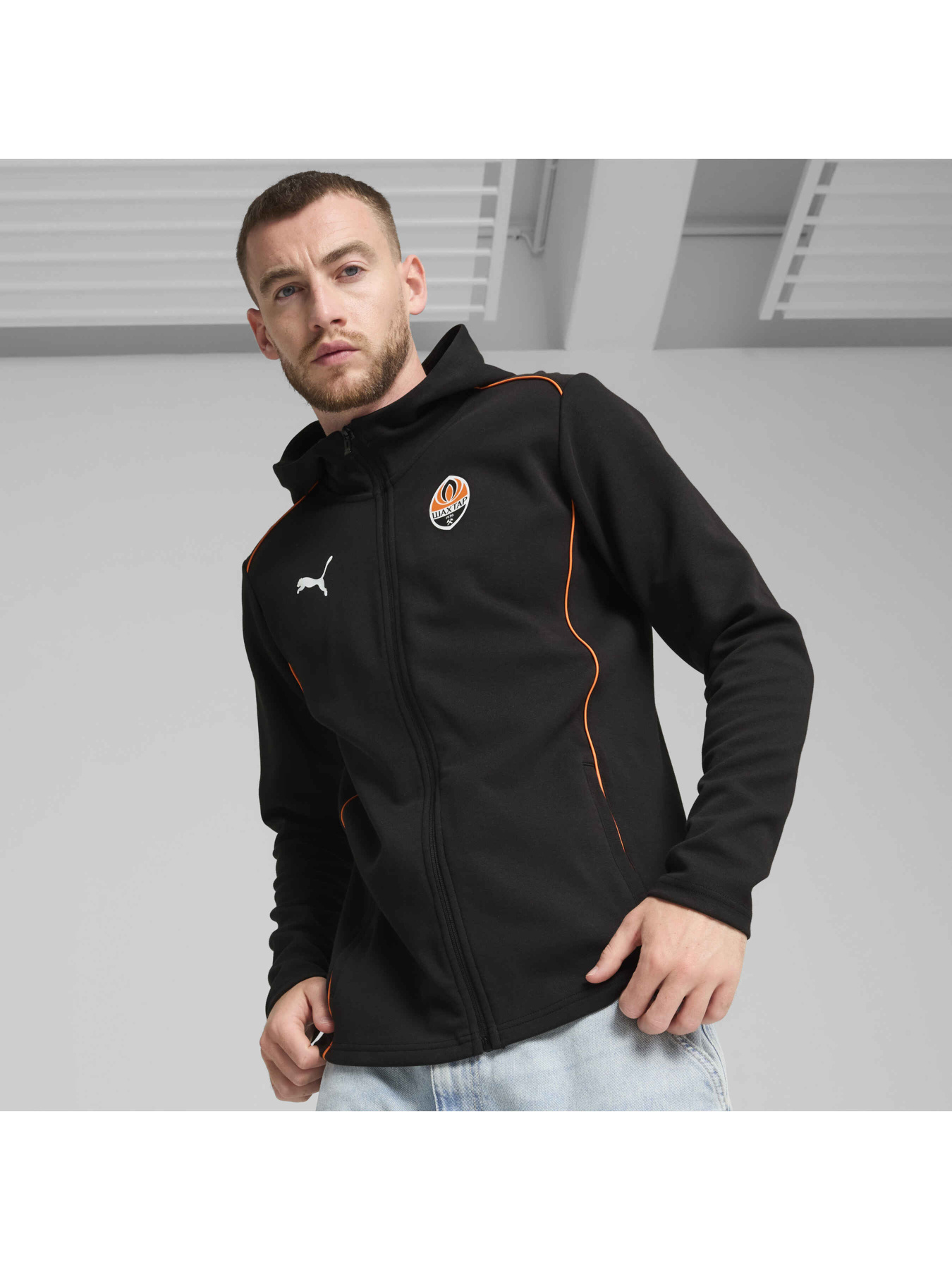 Куртки и дубленки PUMA Fcsd Casuals Hooded Jkt модель 777861 Куртки и дубленки PUMA Fcsd Casuals Hooded Jkt модель 777861 Фото