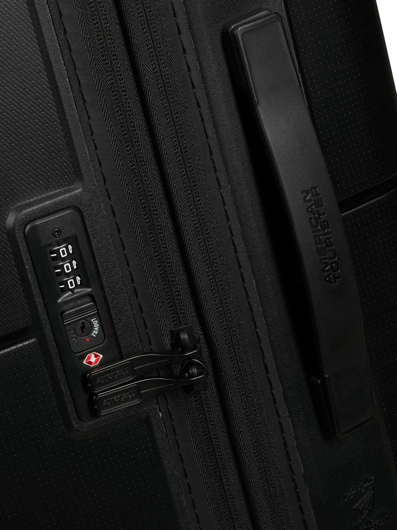 Дорожные сумки и чемоданы American Tourister модель MG519002 Фото