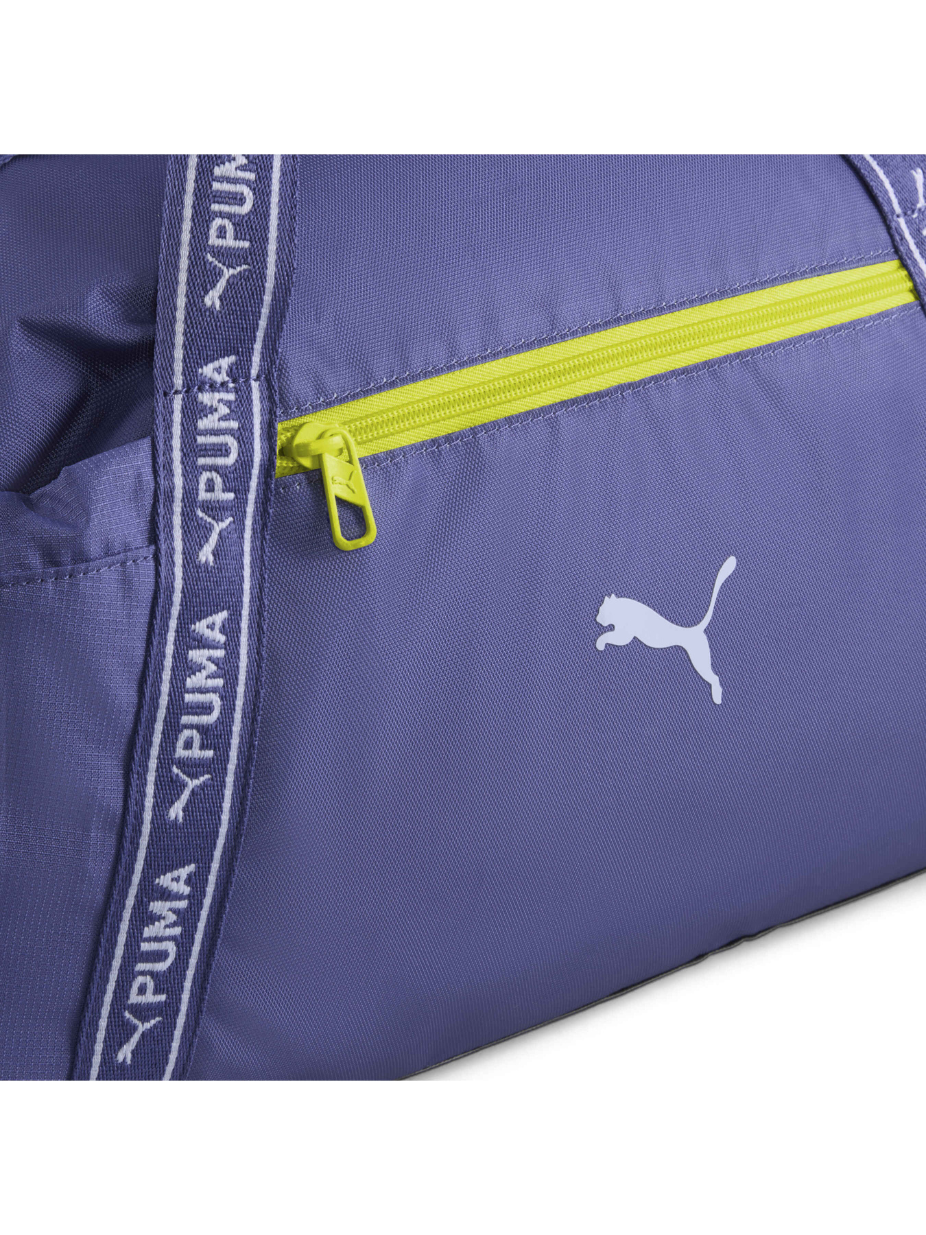 Сумки PUMA At Ess Sports Bag модель 090780 Фото