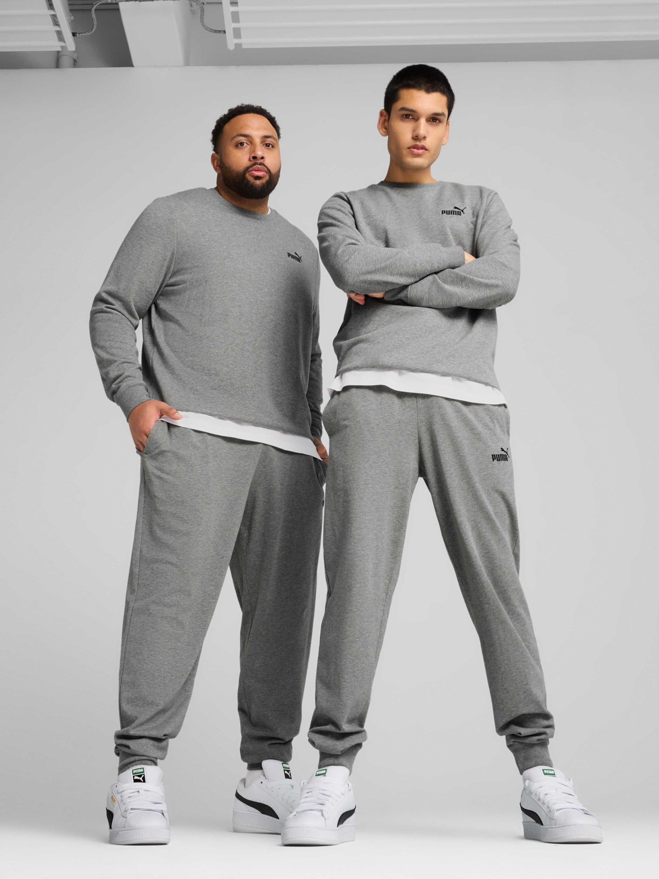 Брюки PUMA Ess No. 1 Logo Jersey Pants модель 682618 Фото