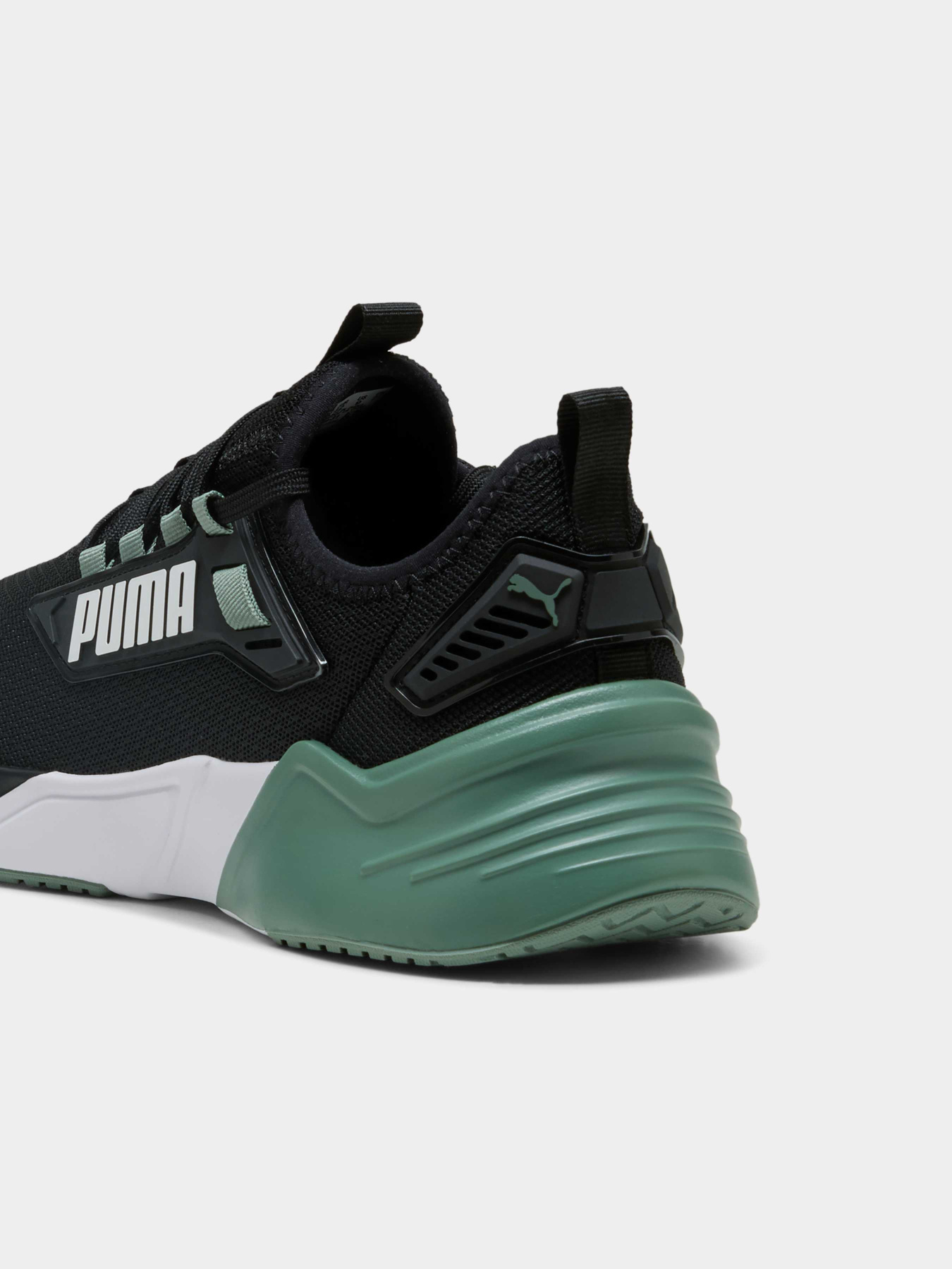 Кросівки PUMA Retaliate 3 модель 379478 Фото