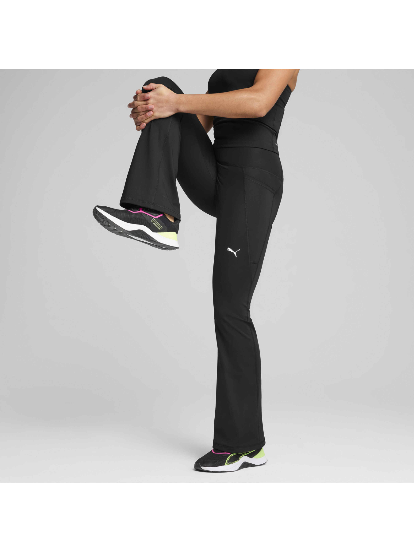 Штани PUMA W Tad Essntl Hw Bootcut Pant модель 525902 Штани PUMA W Tad Essntl Hw Bootcut Pant модель 525902 Фото