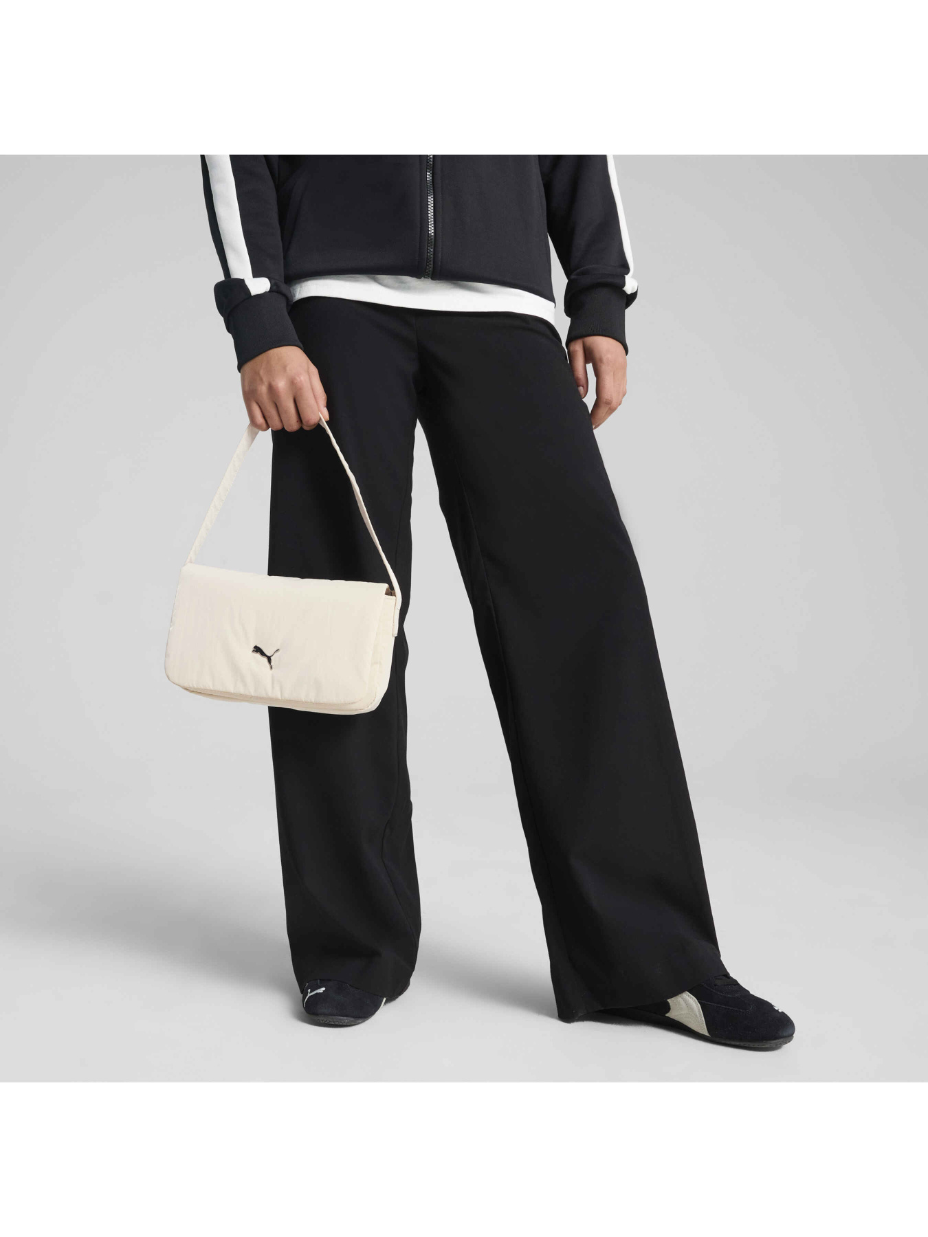 Сумки PUMA Up Baguette Bag модель 091300 Фото