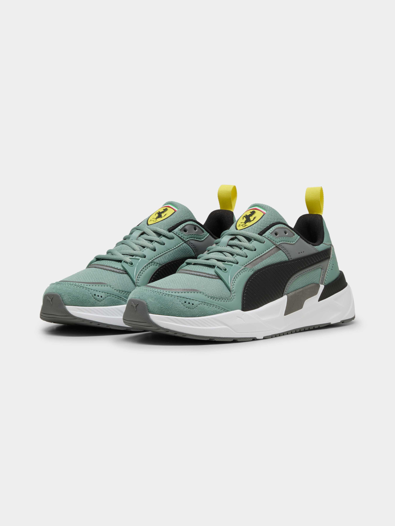 Кросівки PUMA Ferrari Trinity 2 модель 308762 Фото