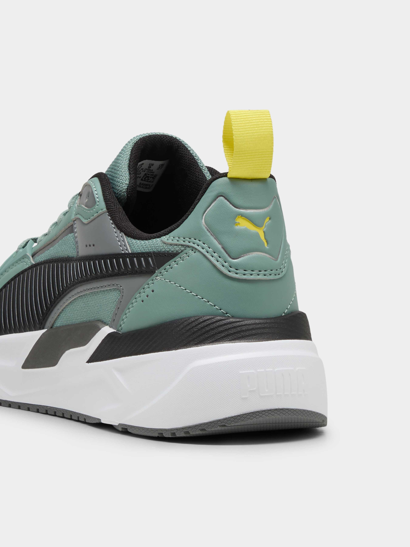 Кросівки PUMA Ferrari Trinity 2 модель 308762 Фото
