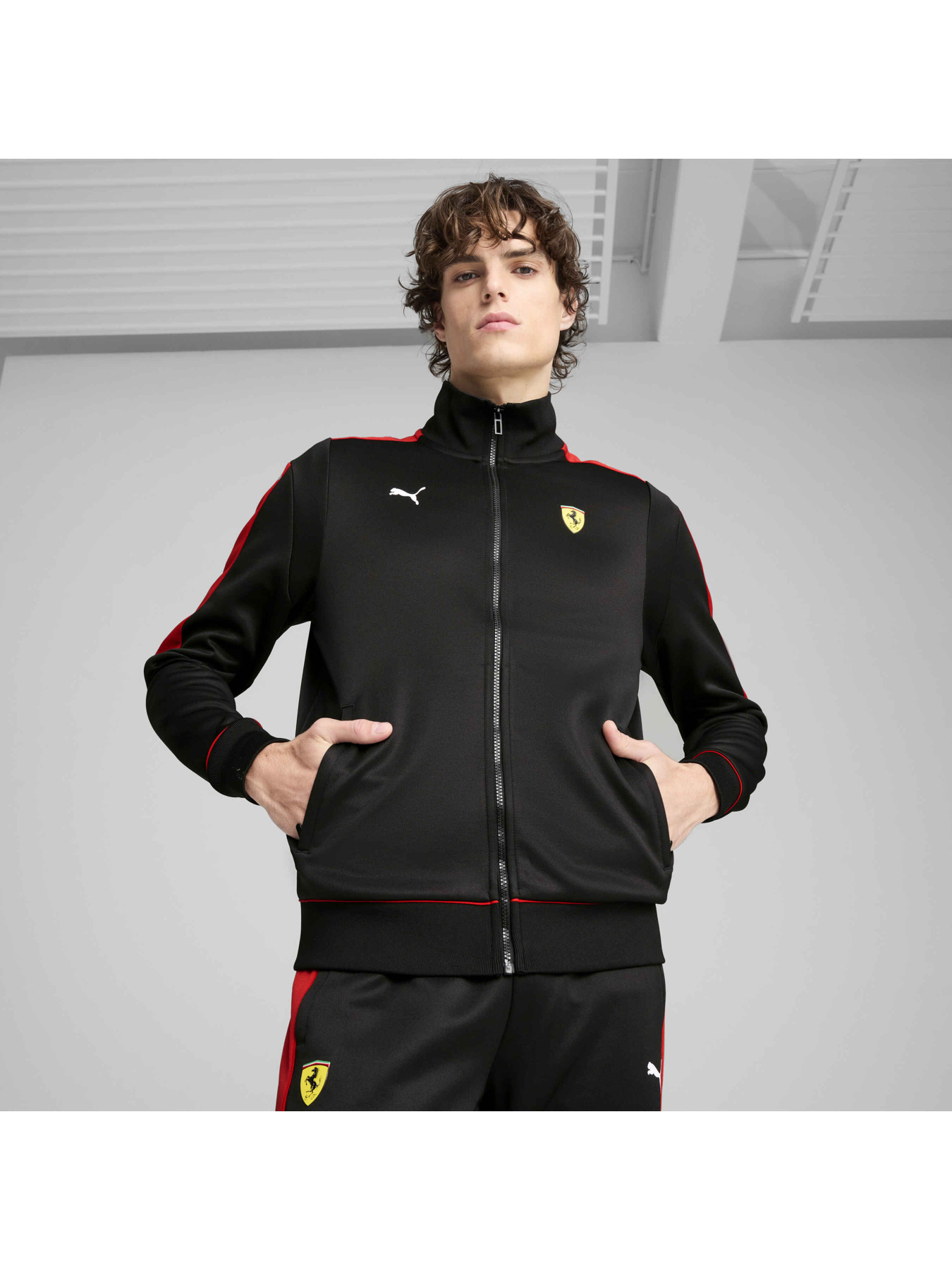 Куртки и дубленки PUMA Ferrari Race Mt7 Jacket модель 630194 Фото