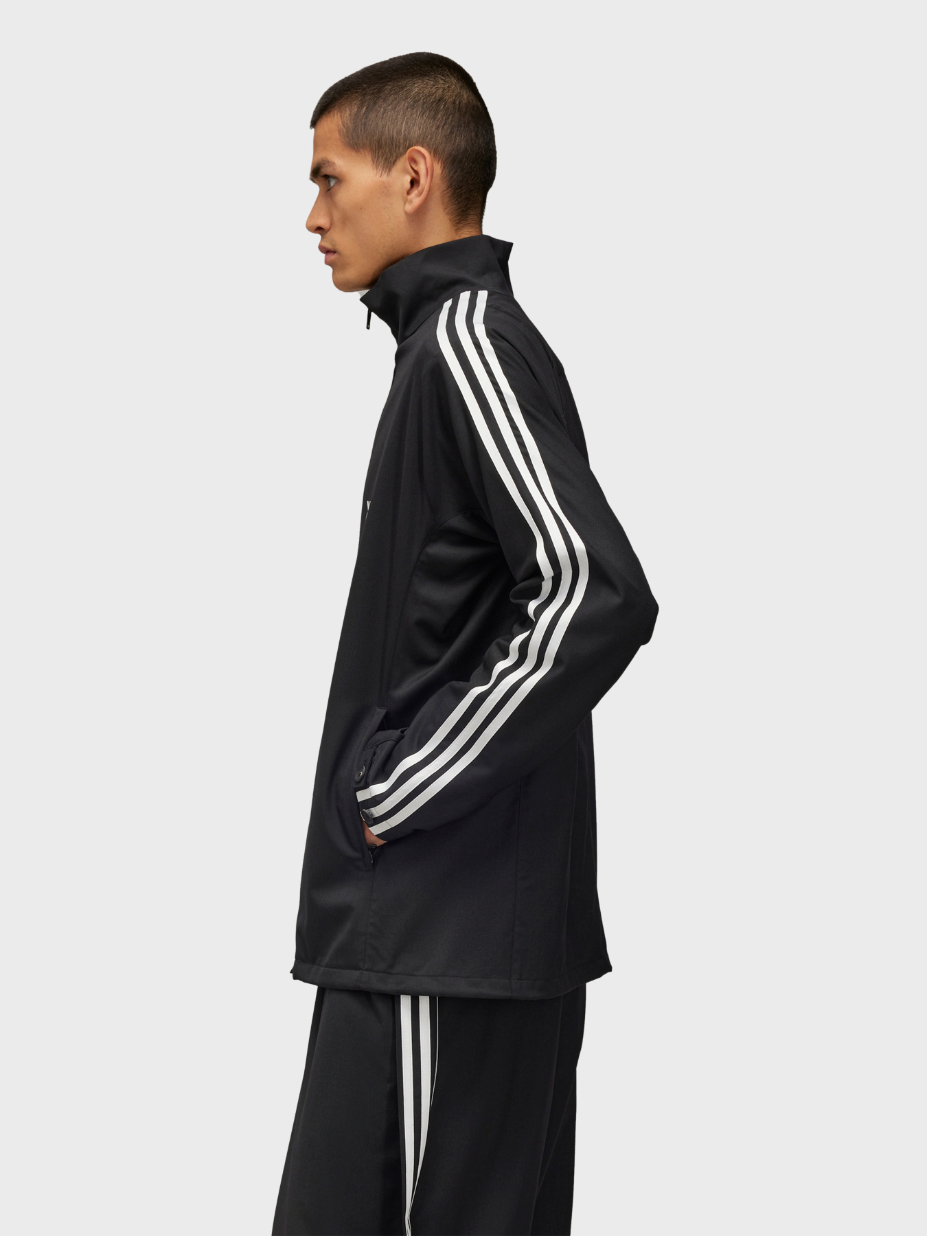 Худи и свитшоты Adidas 3 Stripes модель IW7462 Фото