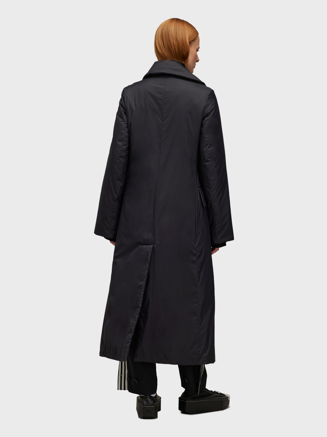 Пальто и плащи Adidas модель IW7487 Пальто и плащи Adidas модель IW7487 Фото