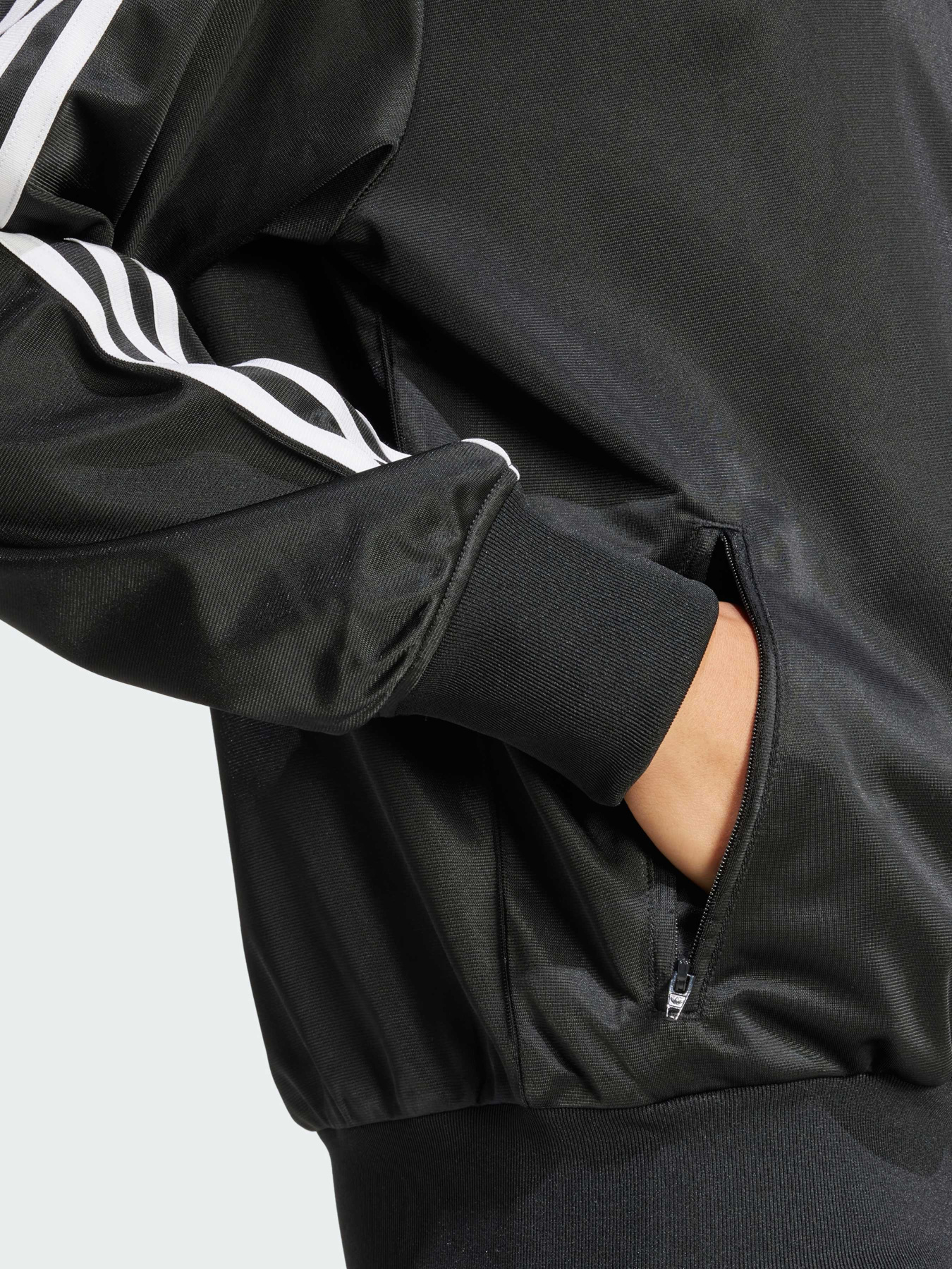 Худи и свитшоты Adidas модель JC8251 Фото