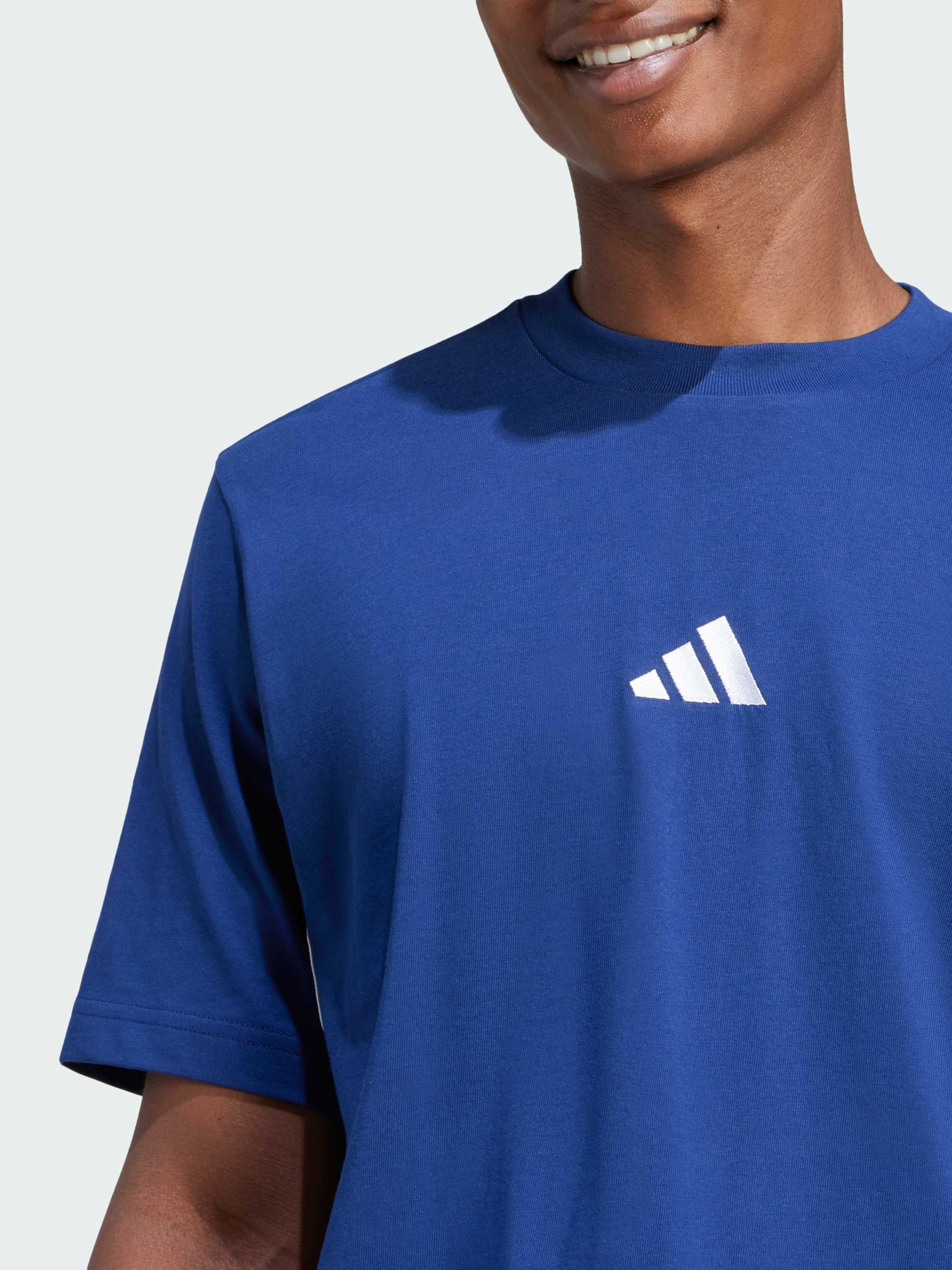 Футболки і поло Adidas модель JE6399 Футболки і поло Adidas модель JE6399 Фото
