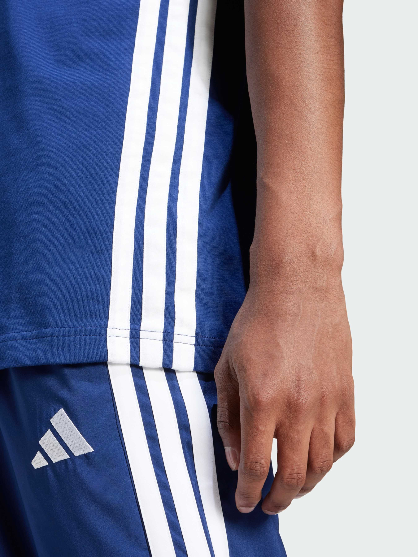 Футболки і поло Adidas модель JE6399 Футболки і поло Adidas модель JE6399 Фото