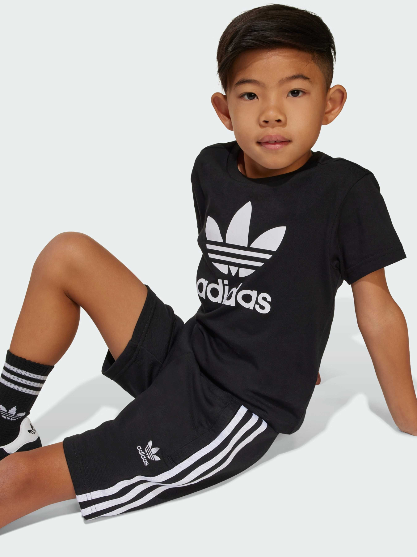 Костюми Adidas Adicolor модель JC9155 Костюми Adidas Adicolor модель JC9155 Фото
