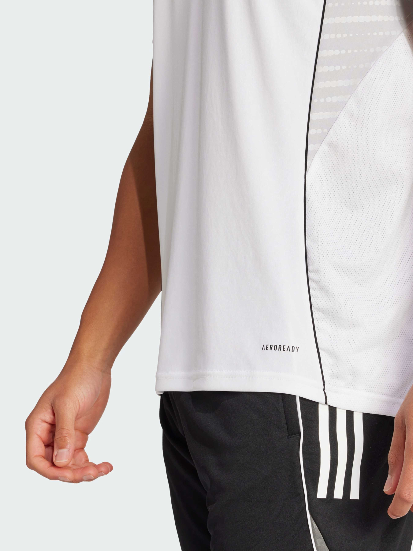 Футболки і поло Adidas Tiro модель JJ1519 Фото