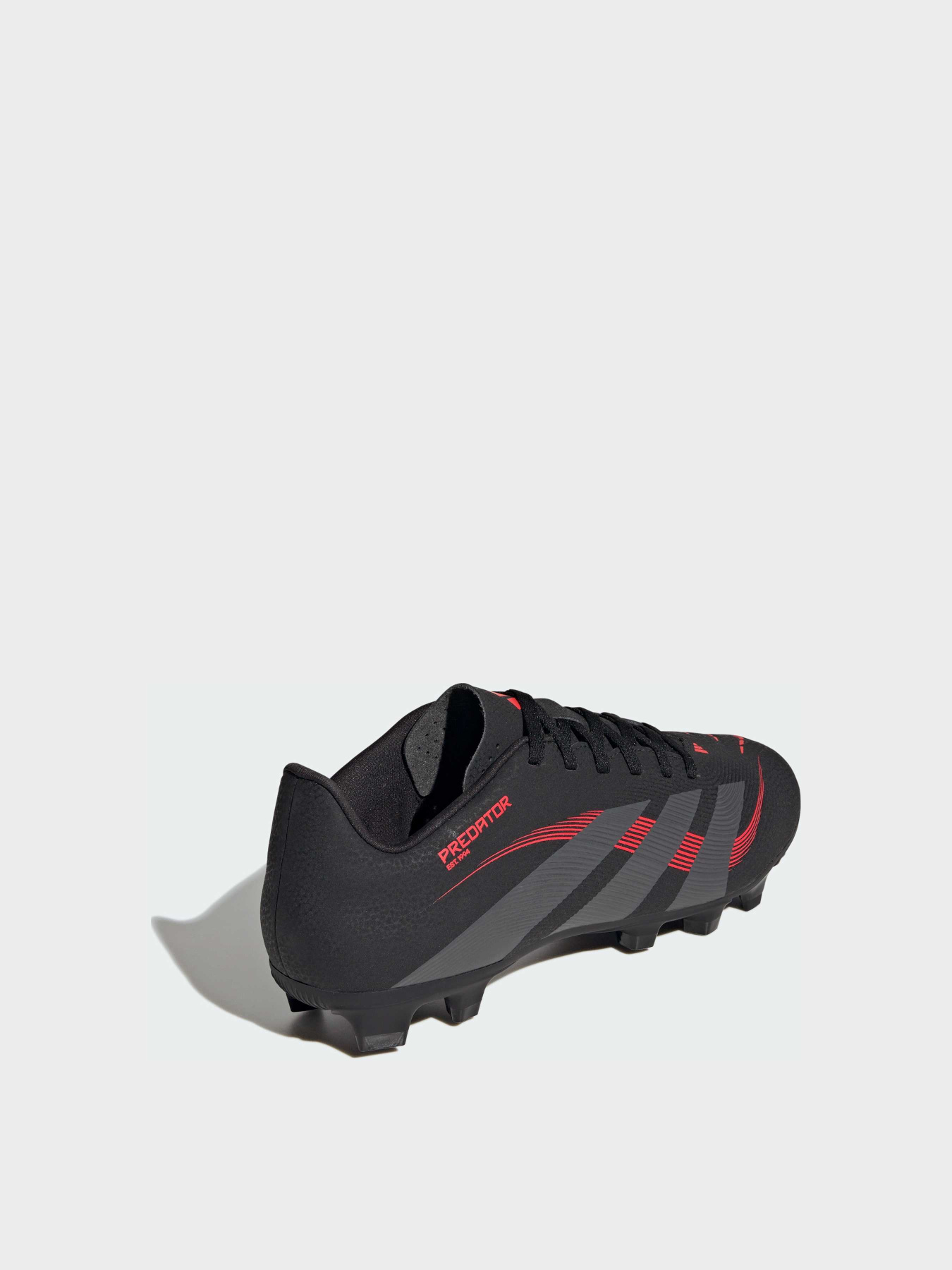 Кроссовки Adidas Predator модель ID1325 Кроссовки Adidas Predator модель ID1325 Фото