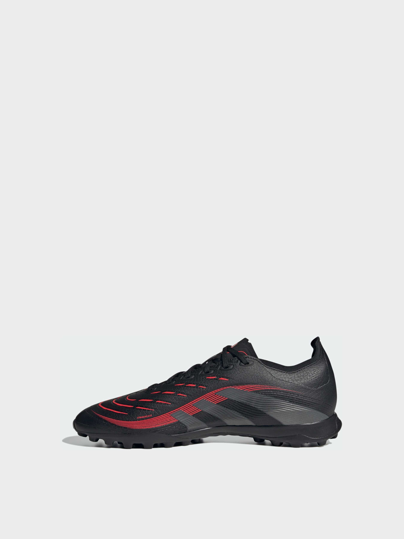 Кроссовки Adidas Predator модель ID3768 Кроссовки Adidas Predator модель ID3768 Фото
