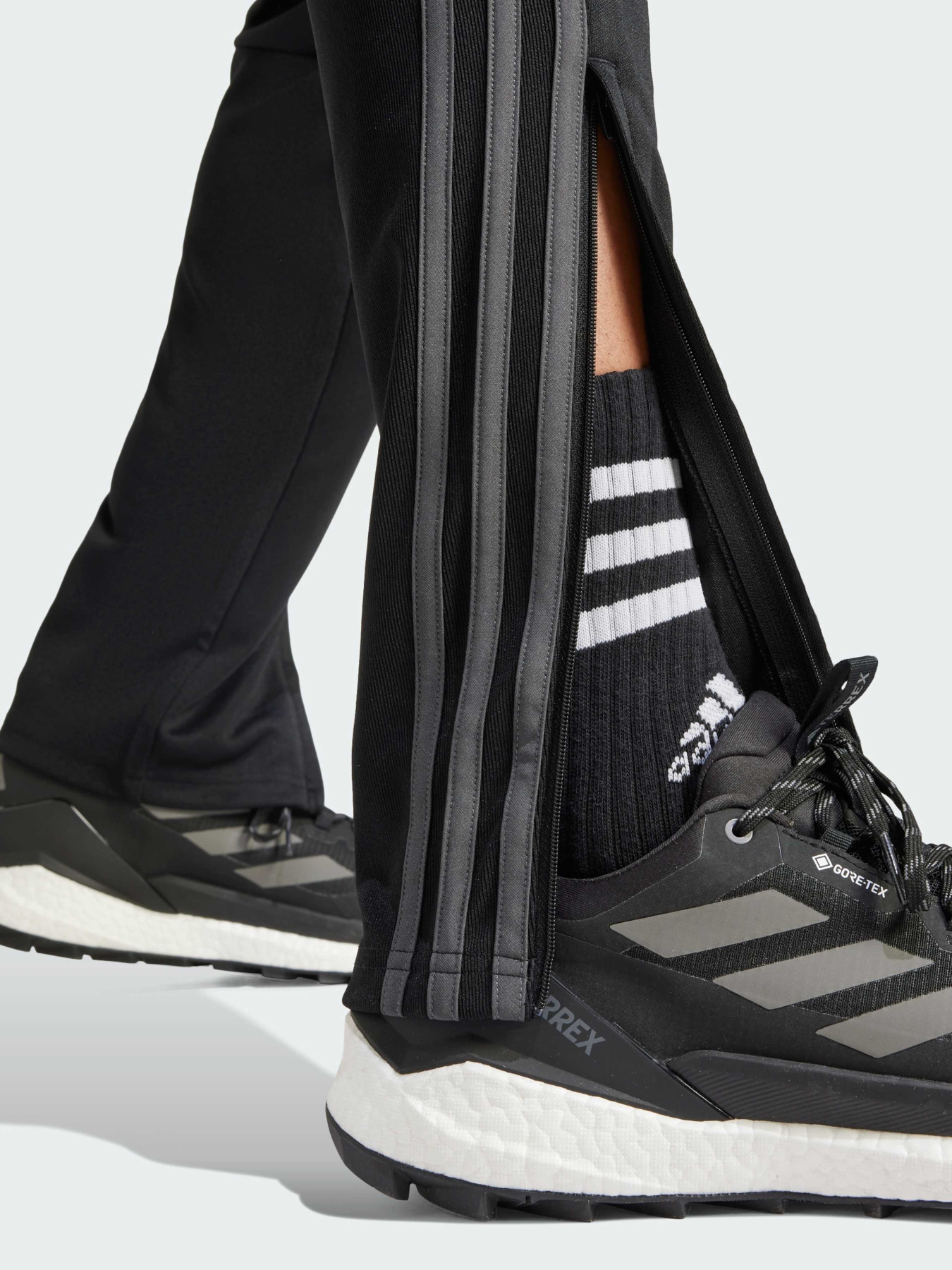 Штани Adidas 3 Stripes модель IR9735 Фото