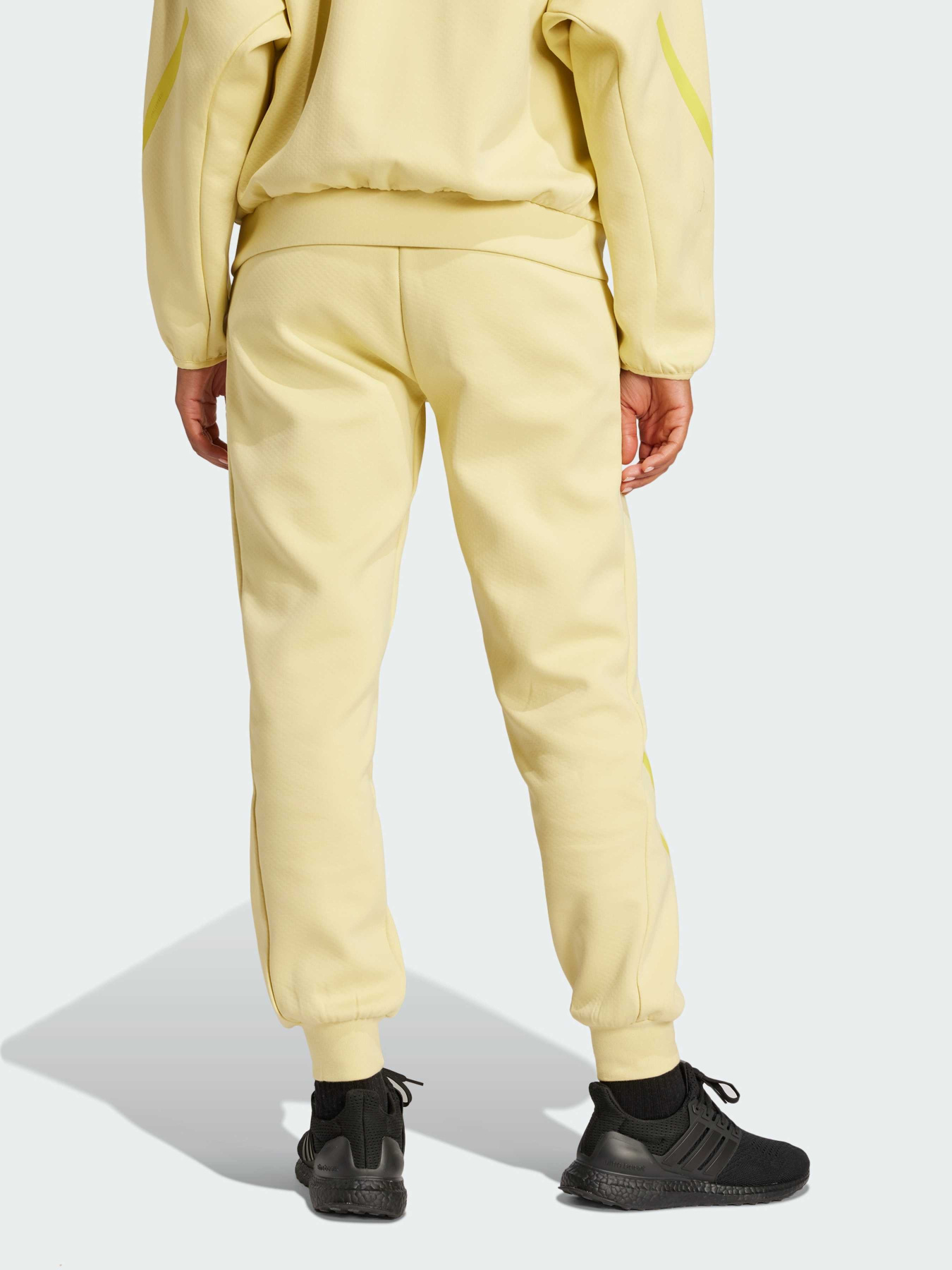 Штани Adidas ZNE модель JJ4770 Фото