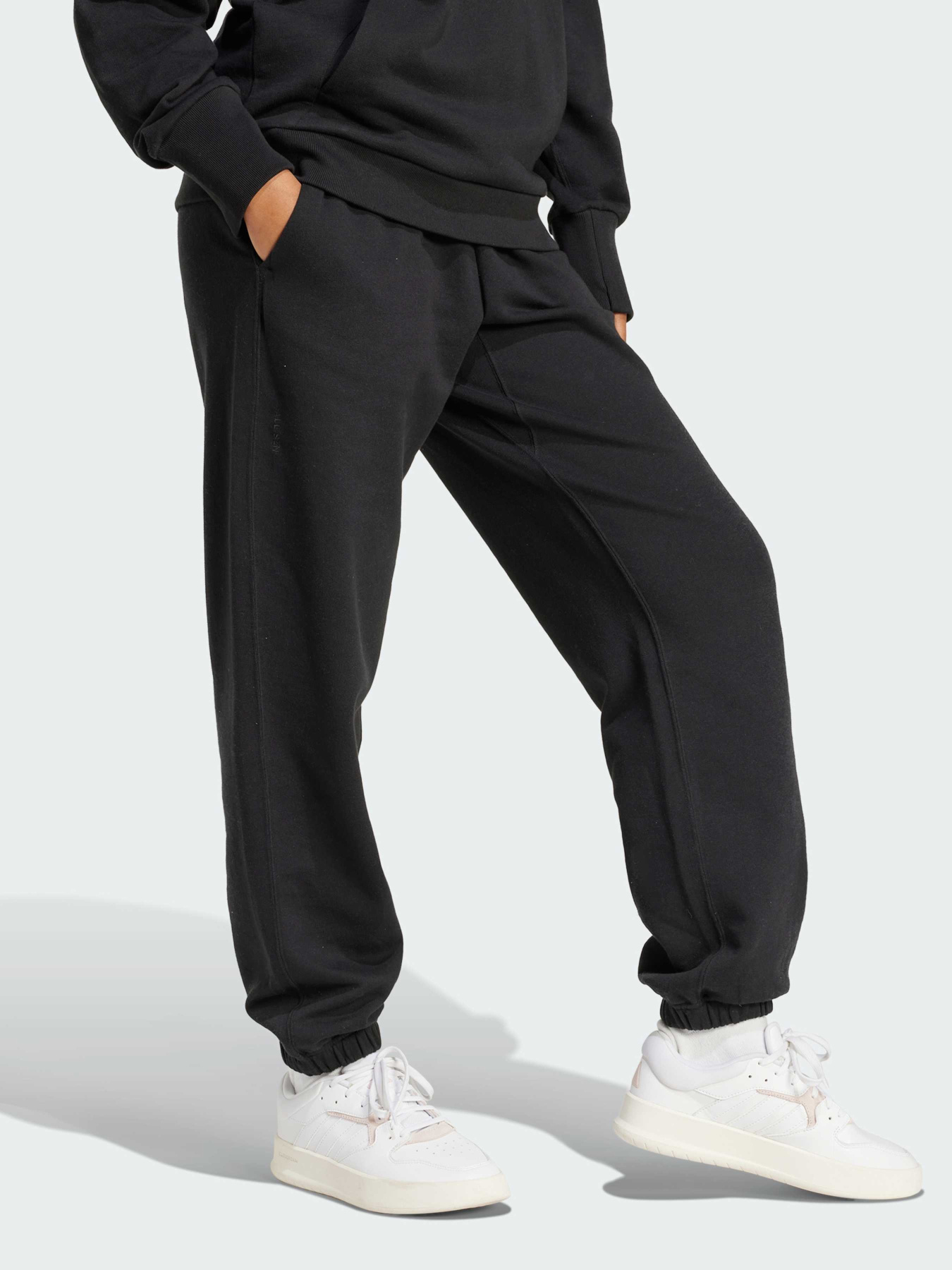 Брюки Adidas модель IX3810 Брюки Adidas модель IX3810 Фото