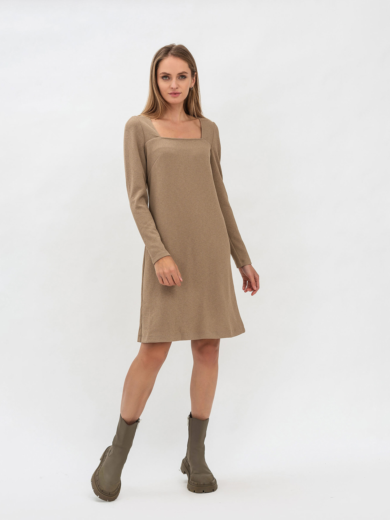 Платья Lesia модель BeigeLeomis61WMNSDRSSLS Фото