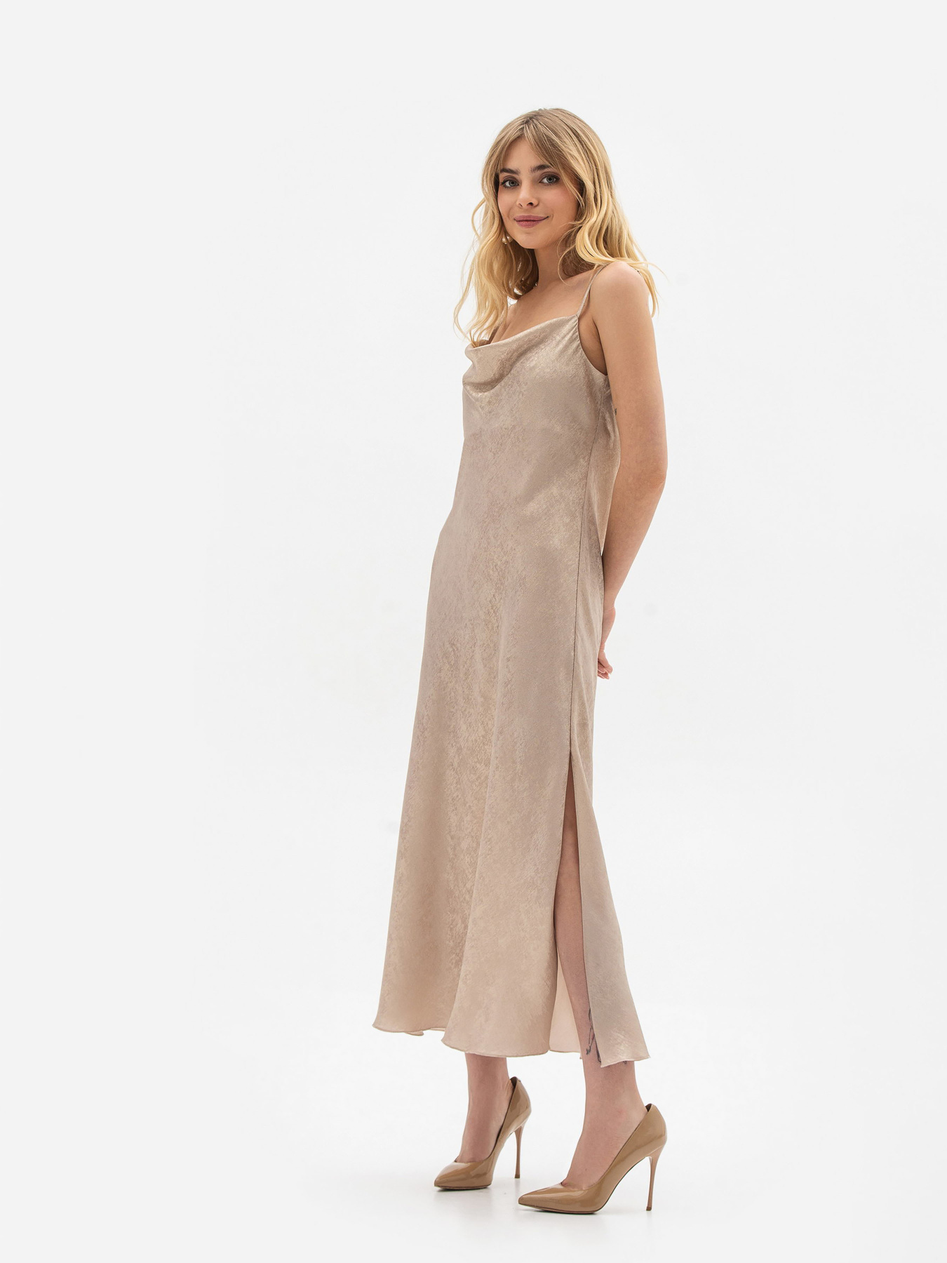 Сукні Lesia модель Grayan3008GoldWMNSDRSSLS Фото