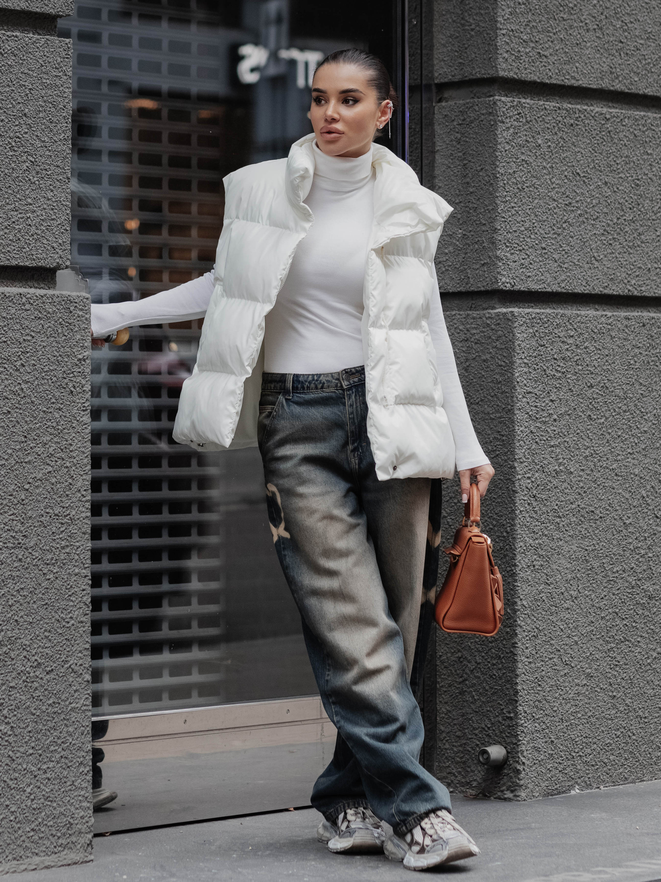 Куртки та дублянки Jadone Fashion модель Zhylet_Soft_bilyy Фото