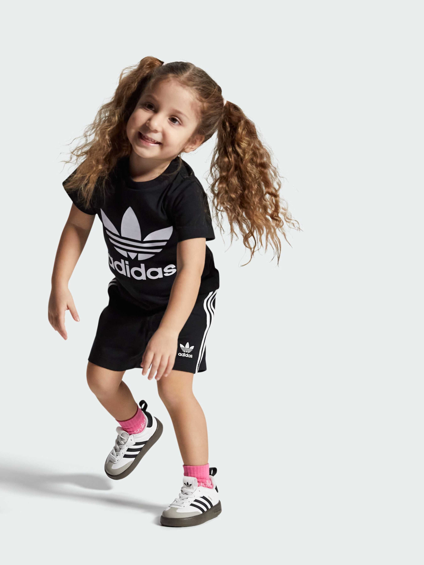 Кросівки Adidas Samba модель IH3506 Кросівки Adidas Samba модель IH3506 Фото