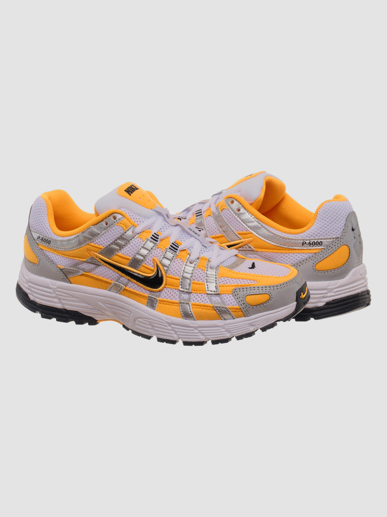 Кроссовки NIKE P-6000 модель FJ4745-700 Фото