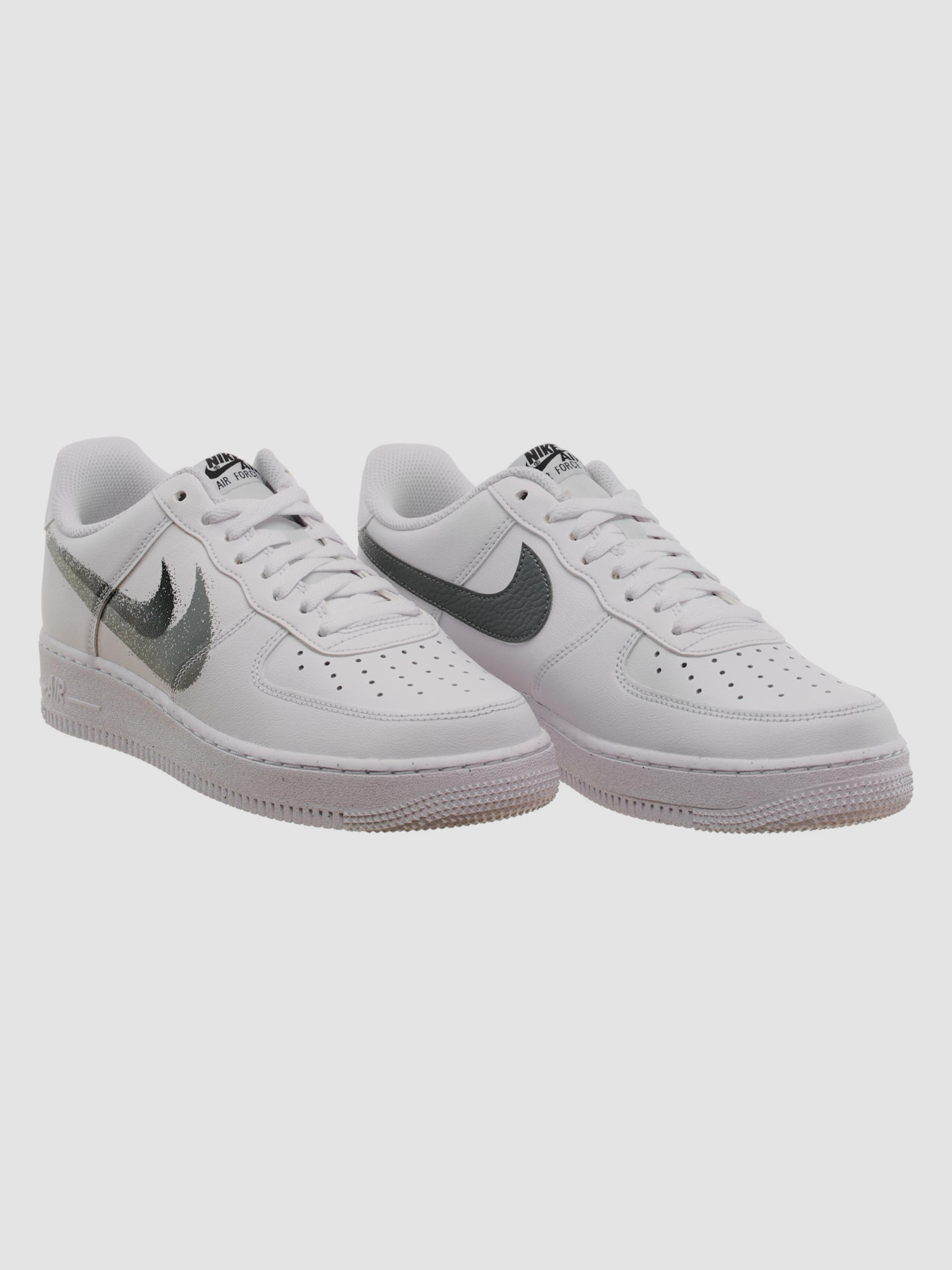 Кросівки NIKE Air Force модель FD0660-100 Фото