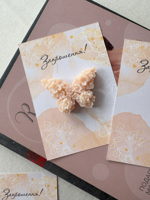 Святкове запрошення з аромасаше "Метелик на листівці" Candle Design модель 220.0014 Фото