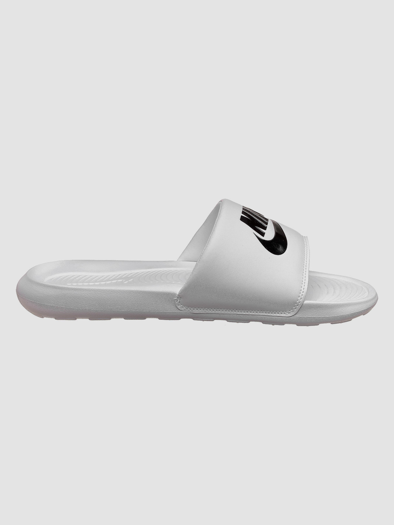 Шлёпанцы NIKE Victori One Slide модель CN9675-100 Шлёпанцы NIKE Victori One Slide модель CN9675-100 Фото