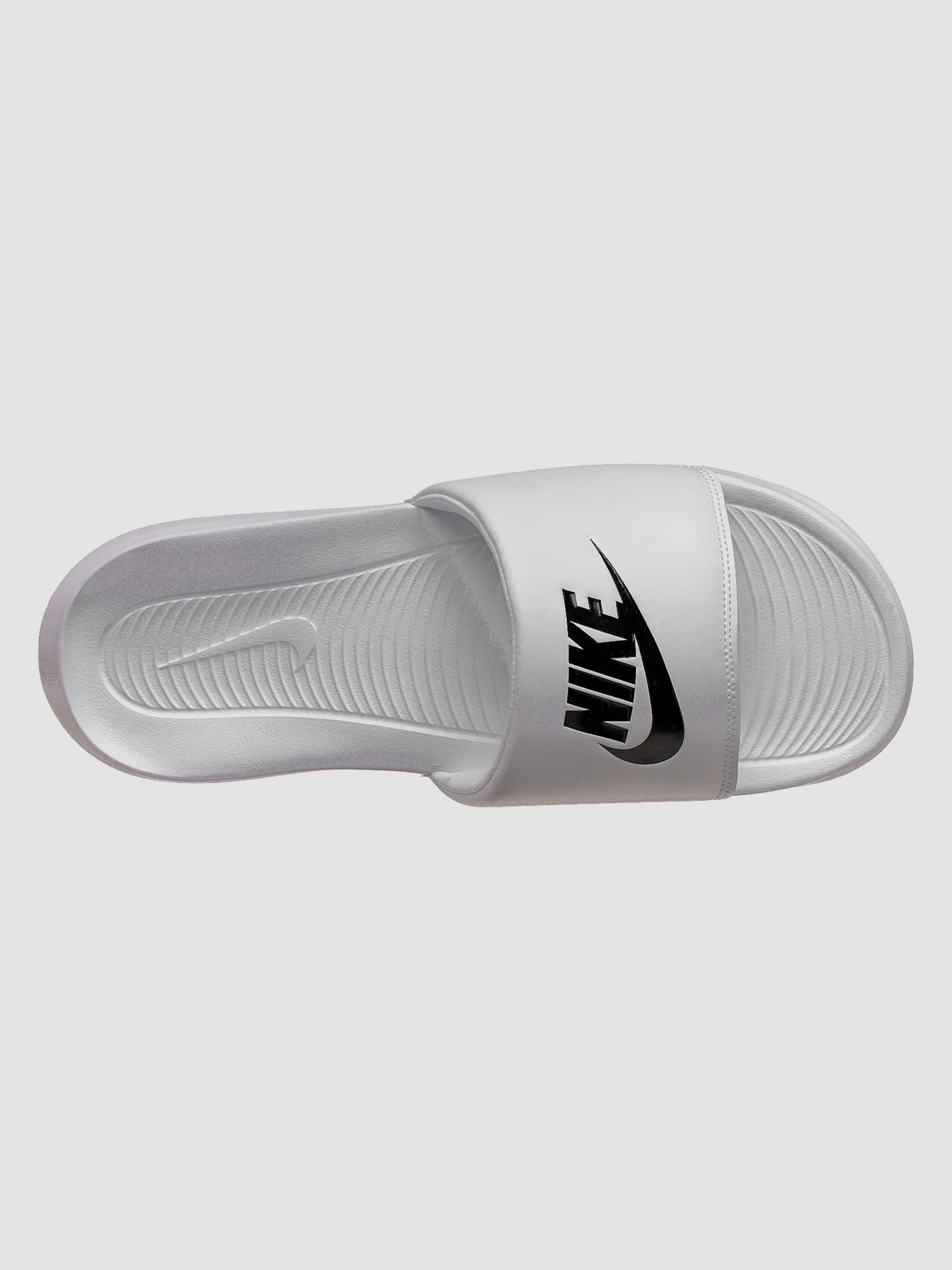 Шлёпанцы NIKE Victori One Slide модель CN9675-100 Шлёпанцы NIKE Victori One Slide модель CN9675-100 Фото