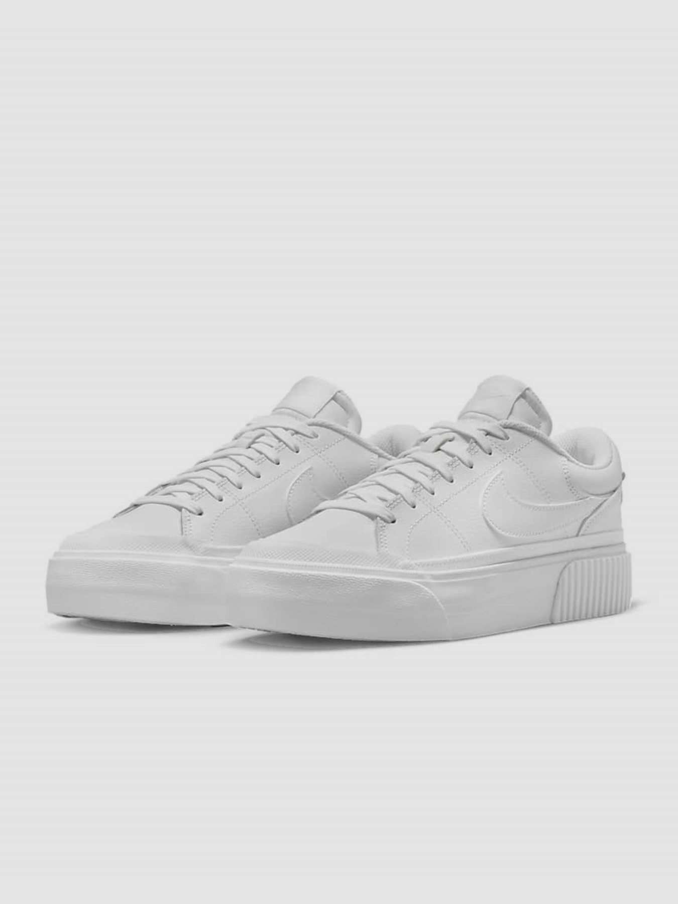 Кроссовки NIKE Court Legacy Lift модель DM7590-101 Фото