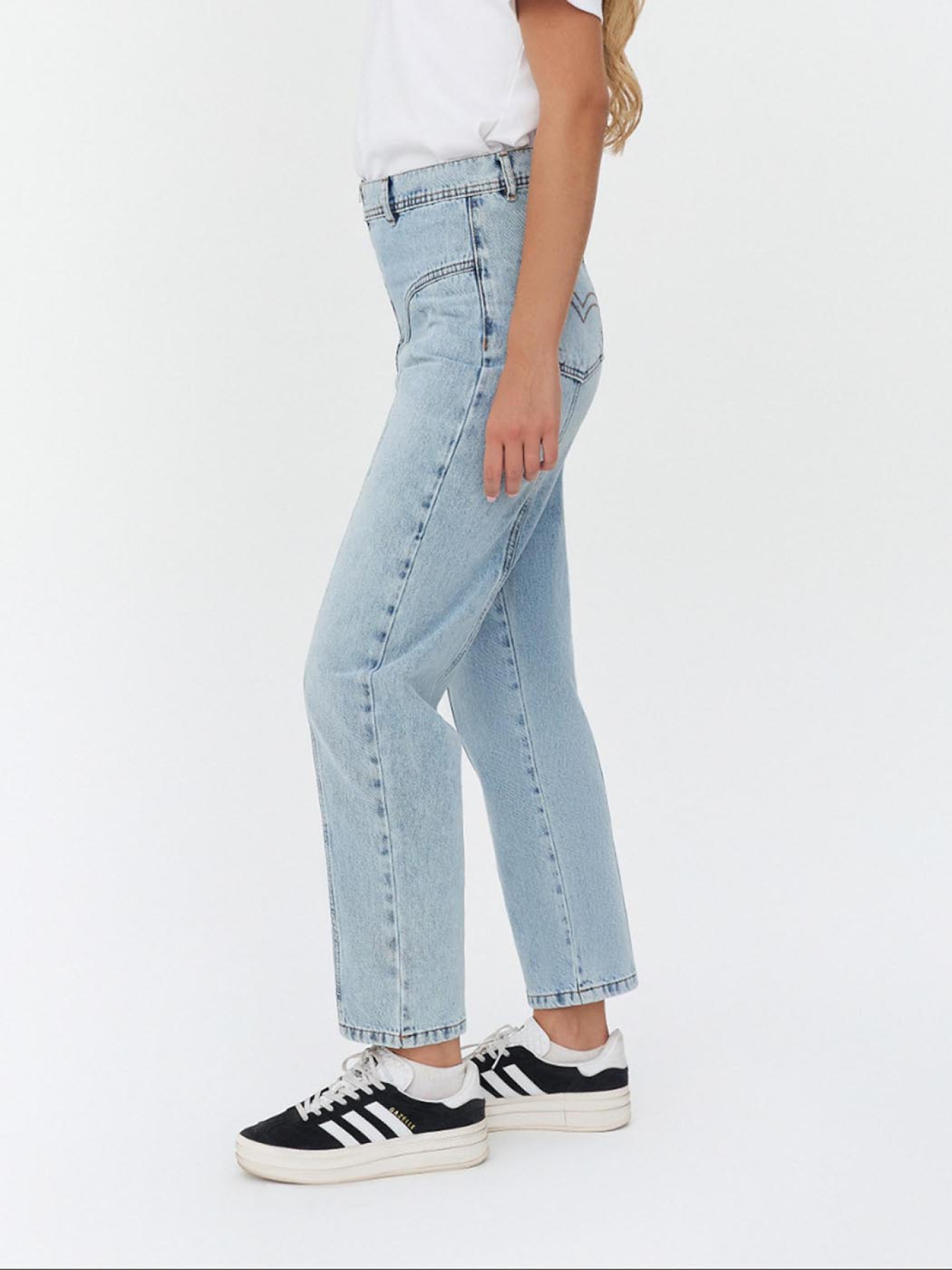 Джинси FASHIONISTA модель J5030 Джинси FASHIONISTA модель J5030 Фото