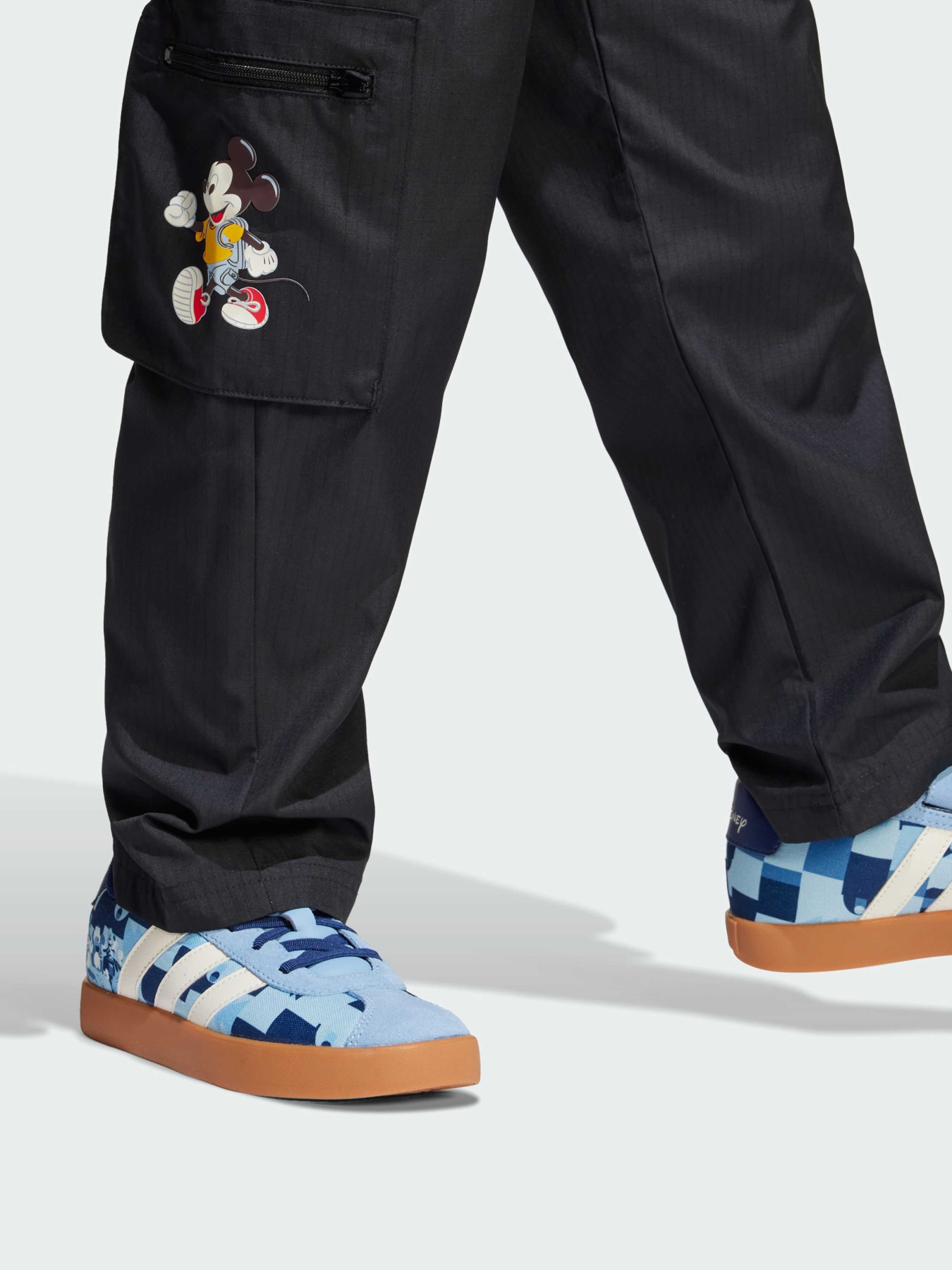 Брюки Adidas x Disney модель JF3643 Брюки Adidas x Disney модель JF3643 Фото