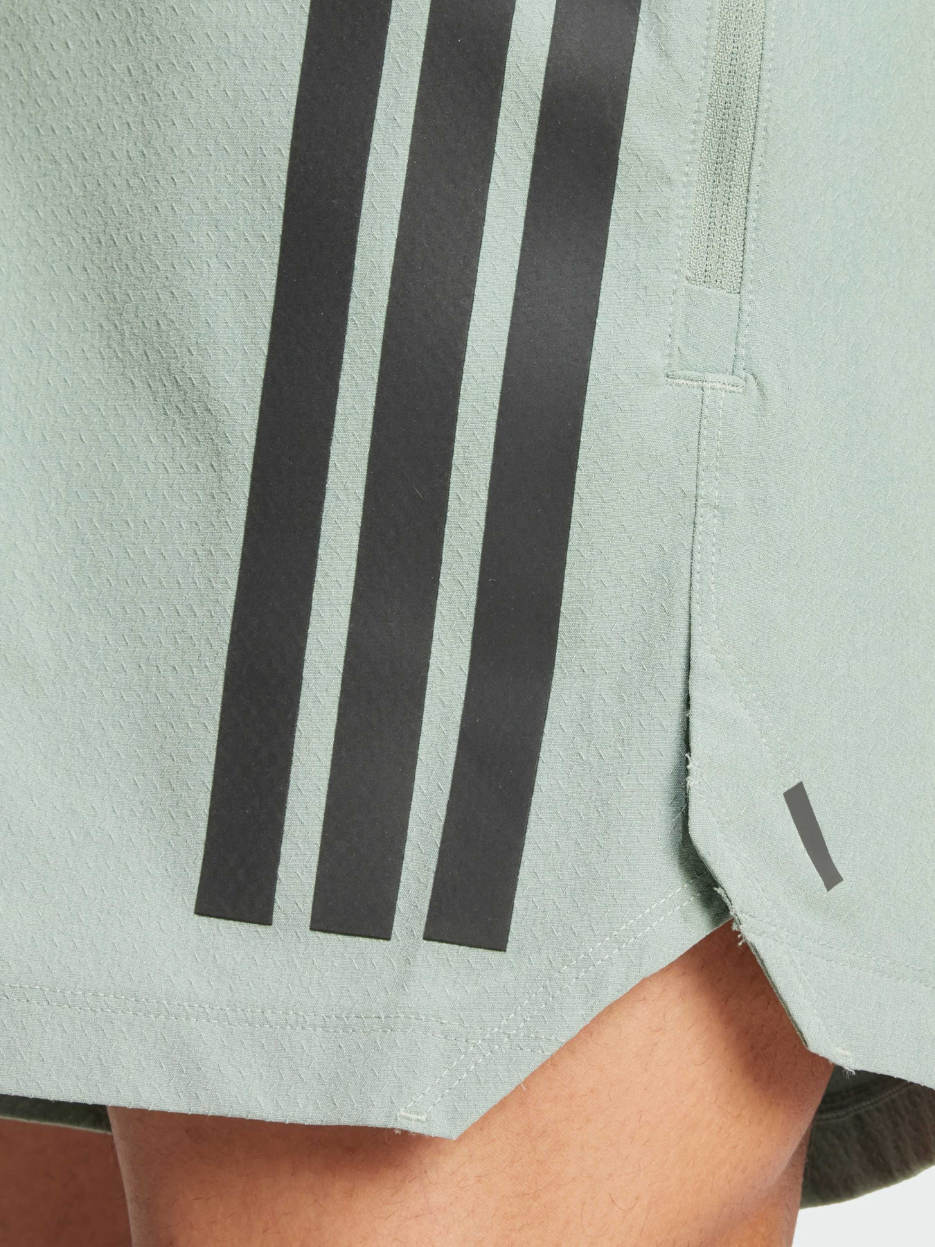 Шорты Adidas 3 Stripes модель JI8209 Шорты Adidas 3 Stripes модель JI8209 Фото