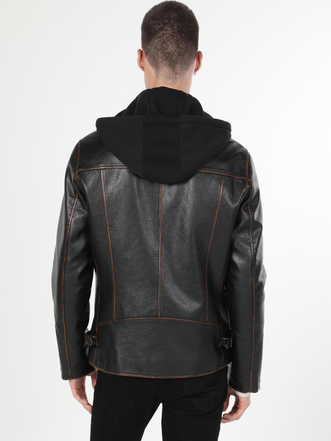 Куртки та дублянки Colin’s модель CL1060745_Q1.V1_BRW Фото