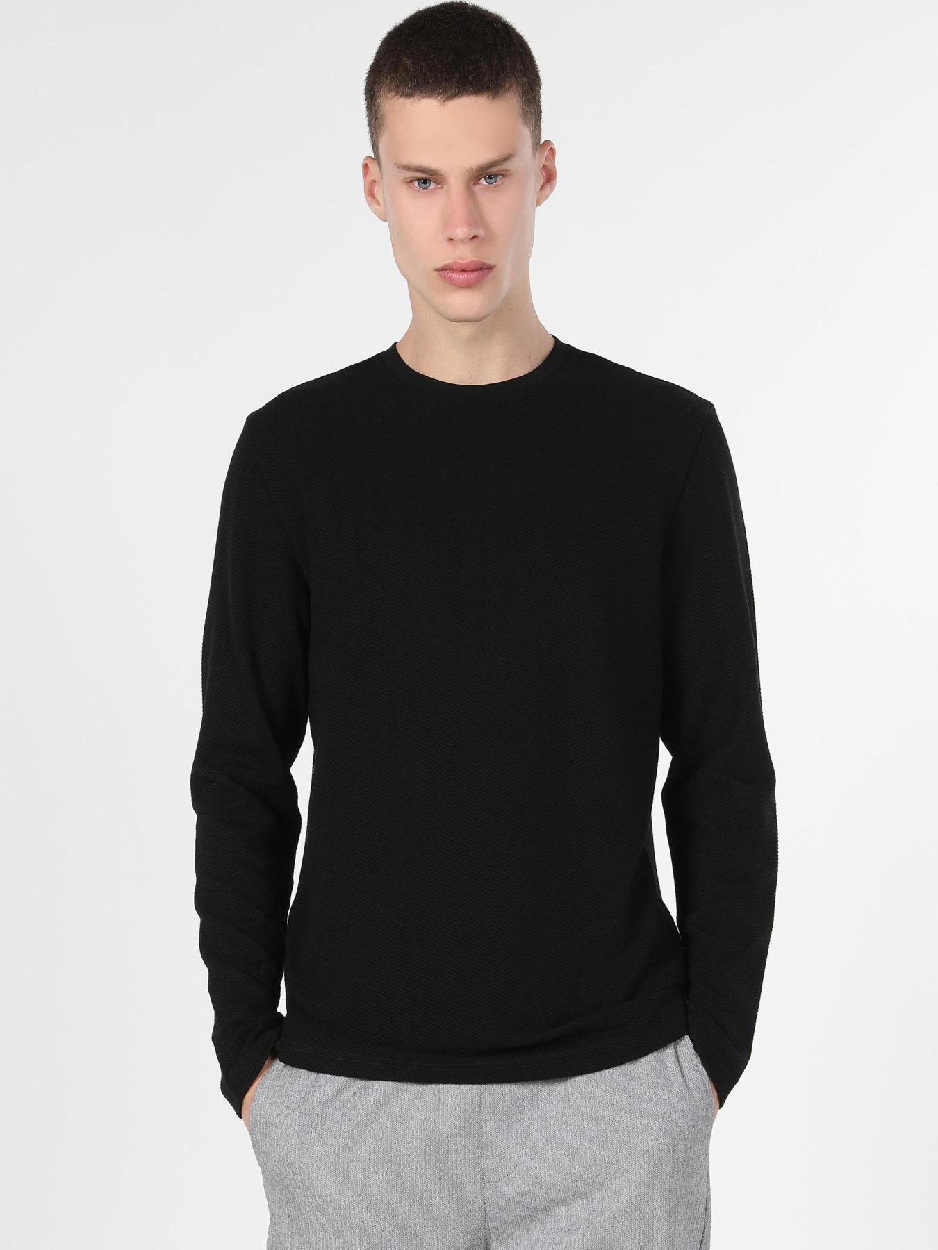 Худі та світшоти Colin’s модель CL1060482_Q1.V1_BLK Фото