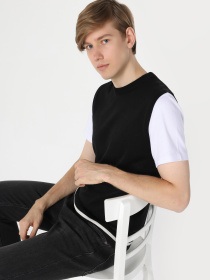 Худи и свитшоты Colin’s модель CL1064522_Q1.V1_BLK Фото
