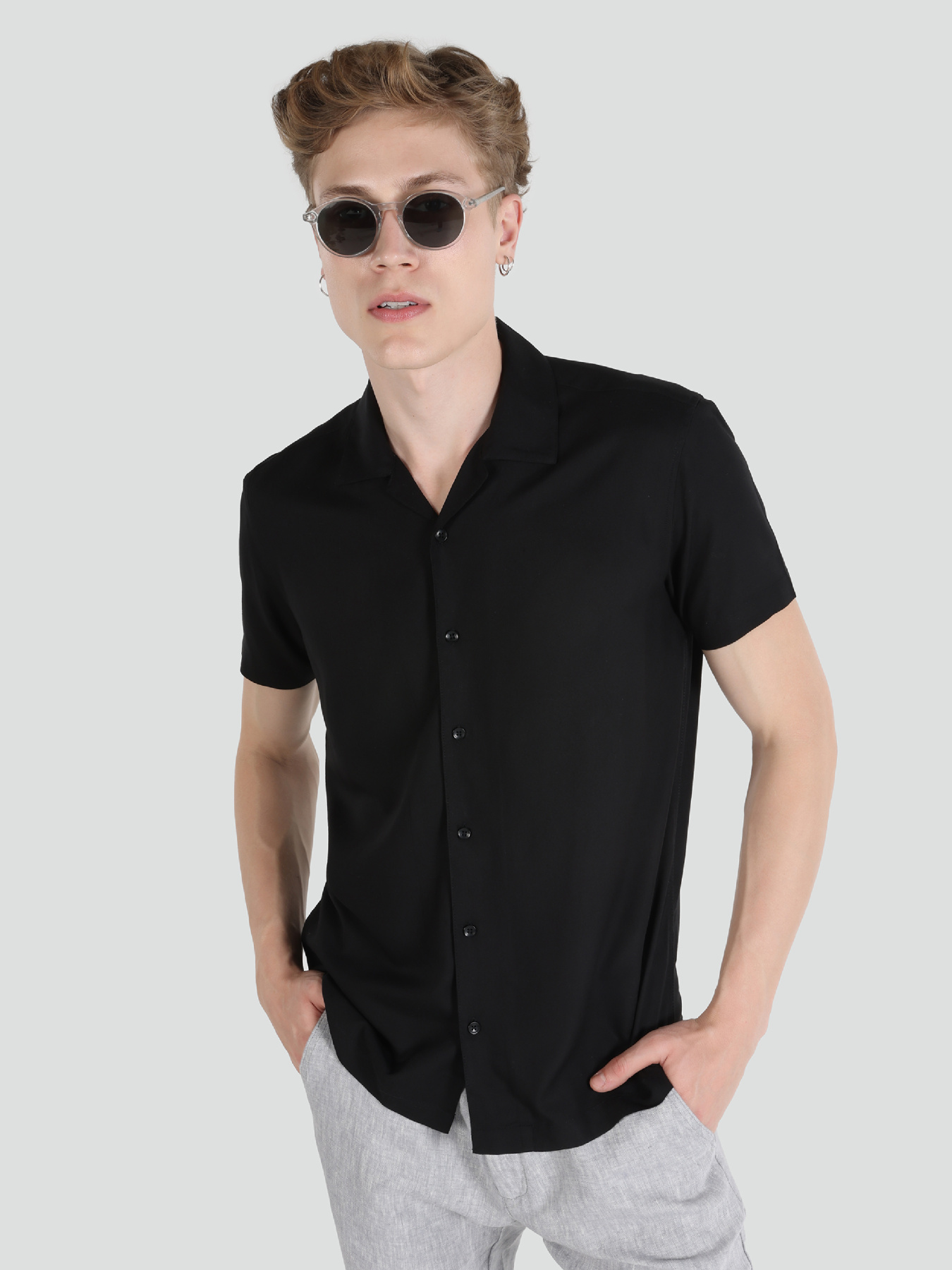 Сорочки Colin’s модель CL1064181_Q1.V1_BLK Фото