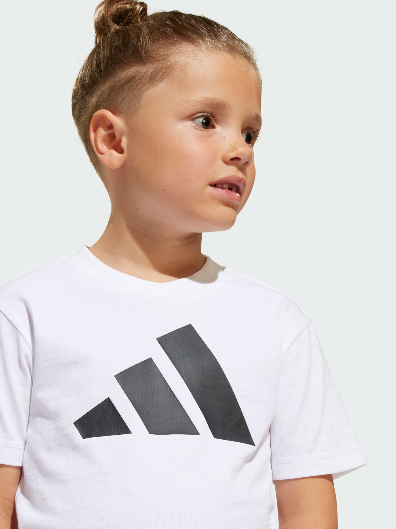 Футболки и поло Adidas Adidas Essentials модель JC9720 Футболки и поло Adidas Adidas Essentials модель JC9720 Фото