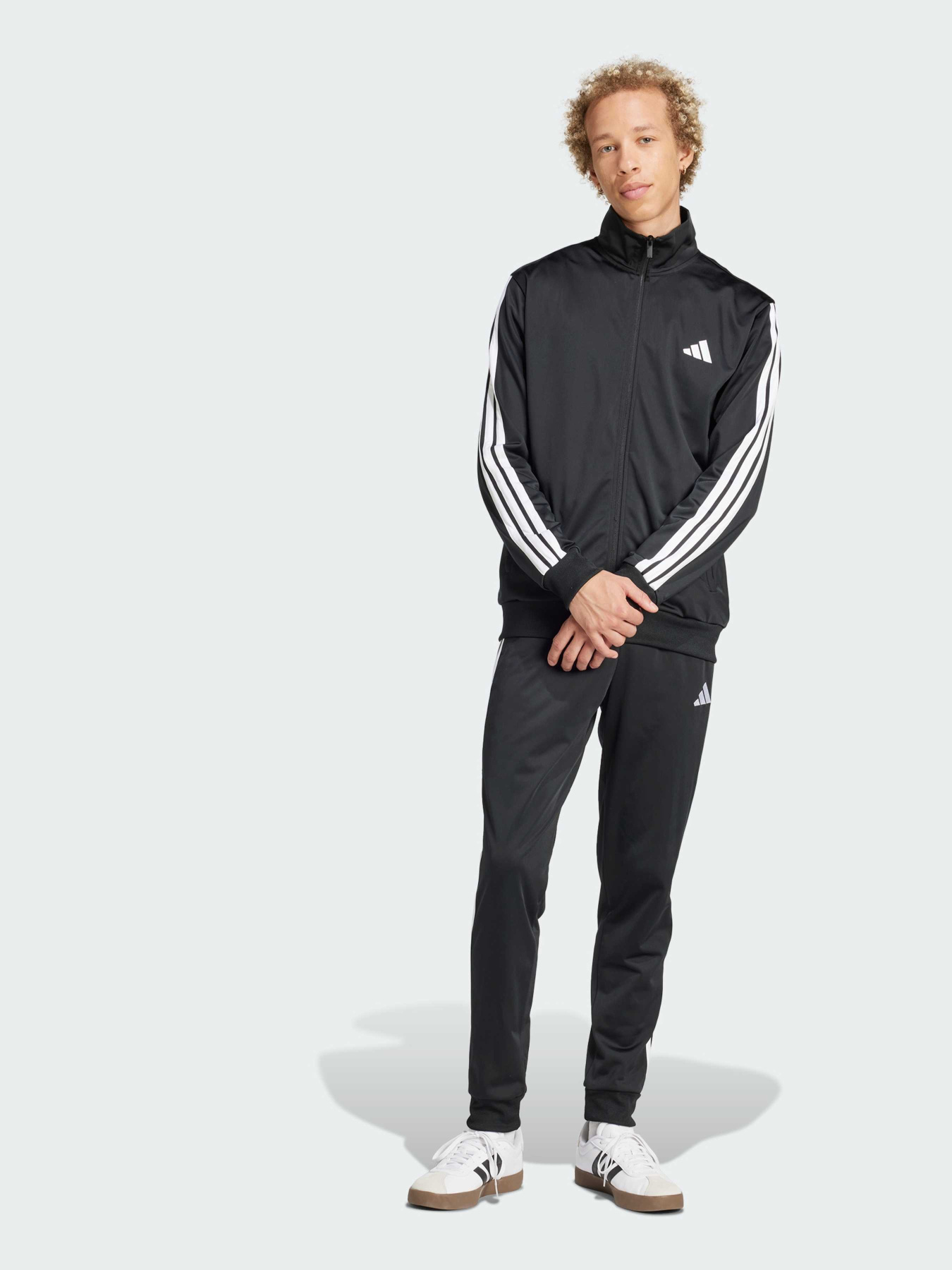 Костюмы Adidas 3 Stripes модель JI8858 Костюмы Adidas 3 Stripes модель JI8858 Фото